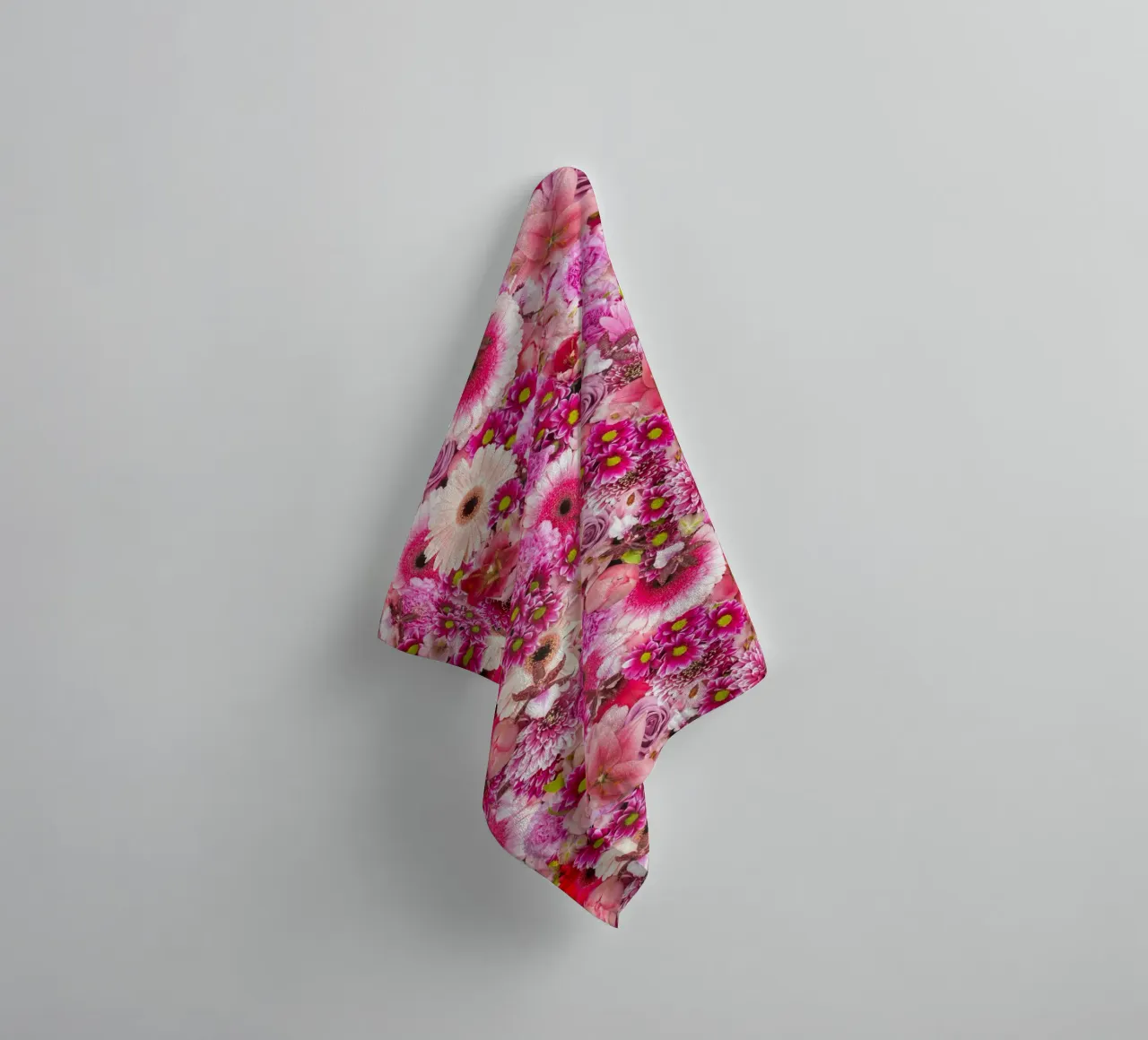 Pink Bloom Symphony - Design floreale di fiori rosa asciugamano da bagno da Curious Collections by Marielle Leenders