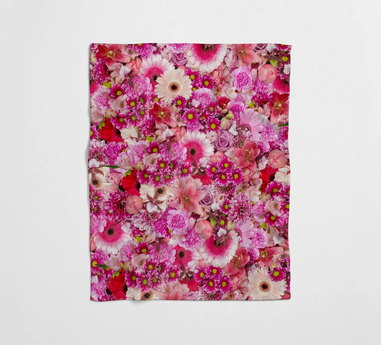Pink Bloom Symphony - Design floreale di fiori rosa coperta in pile da Curious Collections by Marielle Leenders
