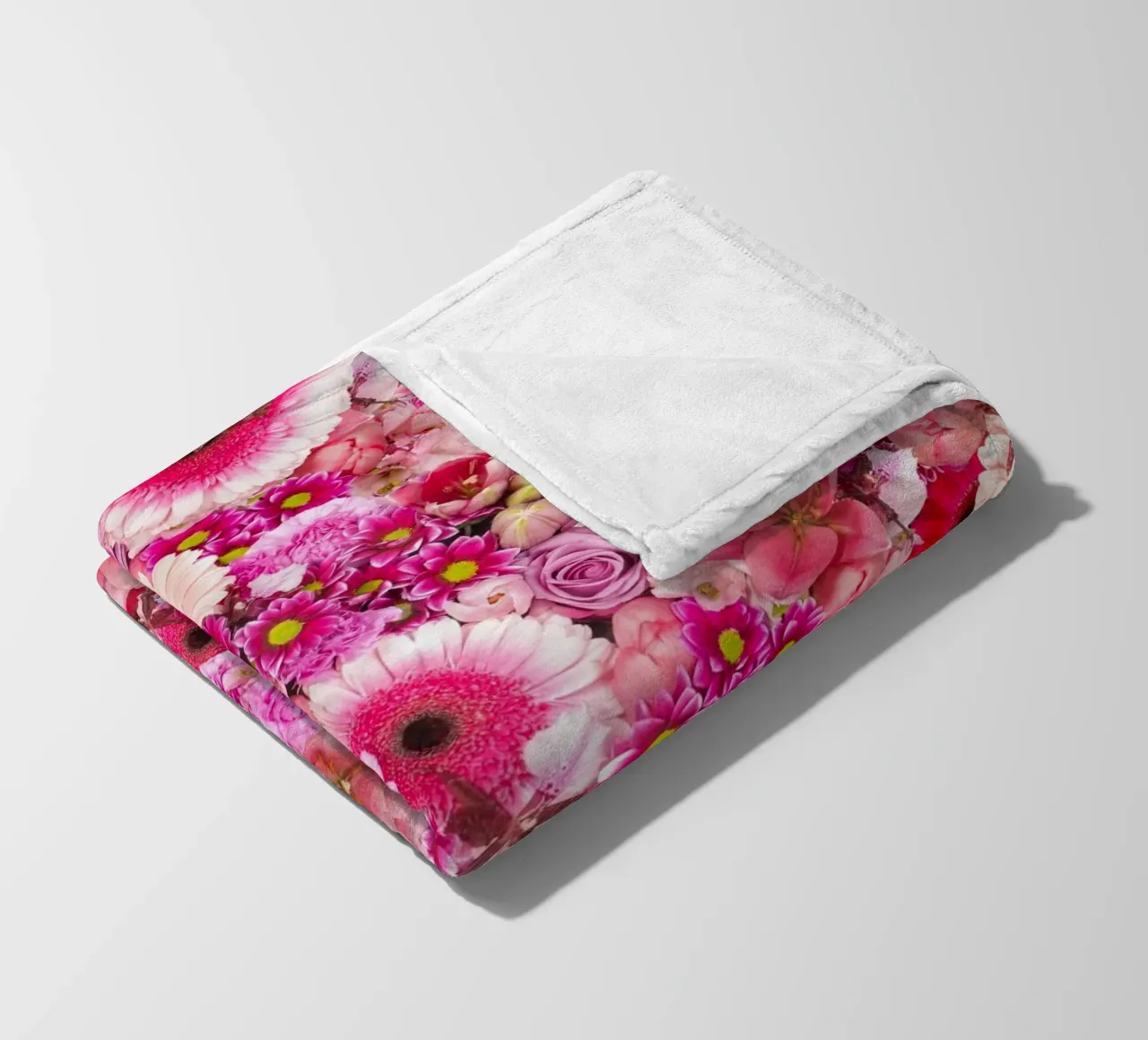 Pink Bloom Symphony - Design floreale di fiori rosa coperta in pile da Curious Collections by Marielle Leenders