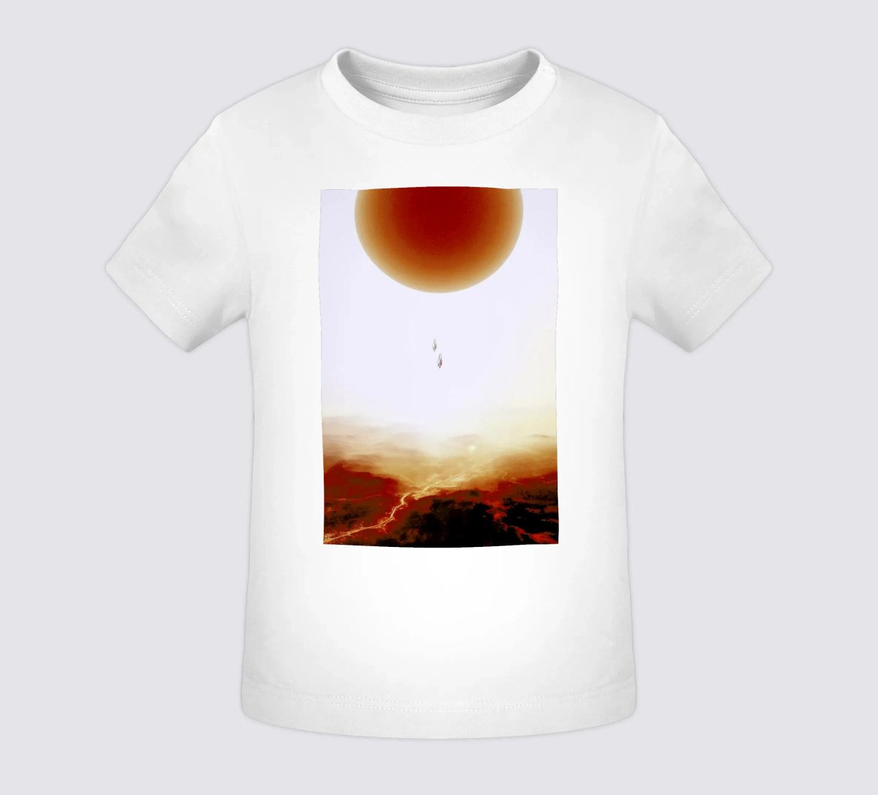 Descent of two skydivers over an alien red desert planet maglietta neonato da Stoian Hitrov