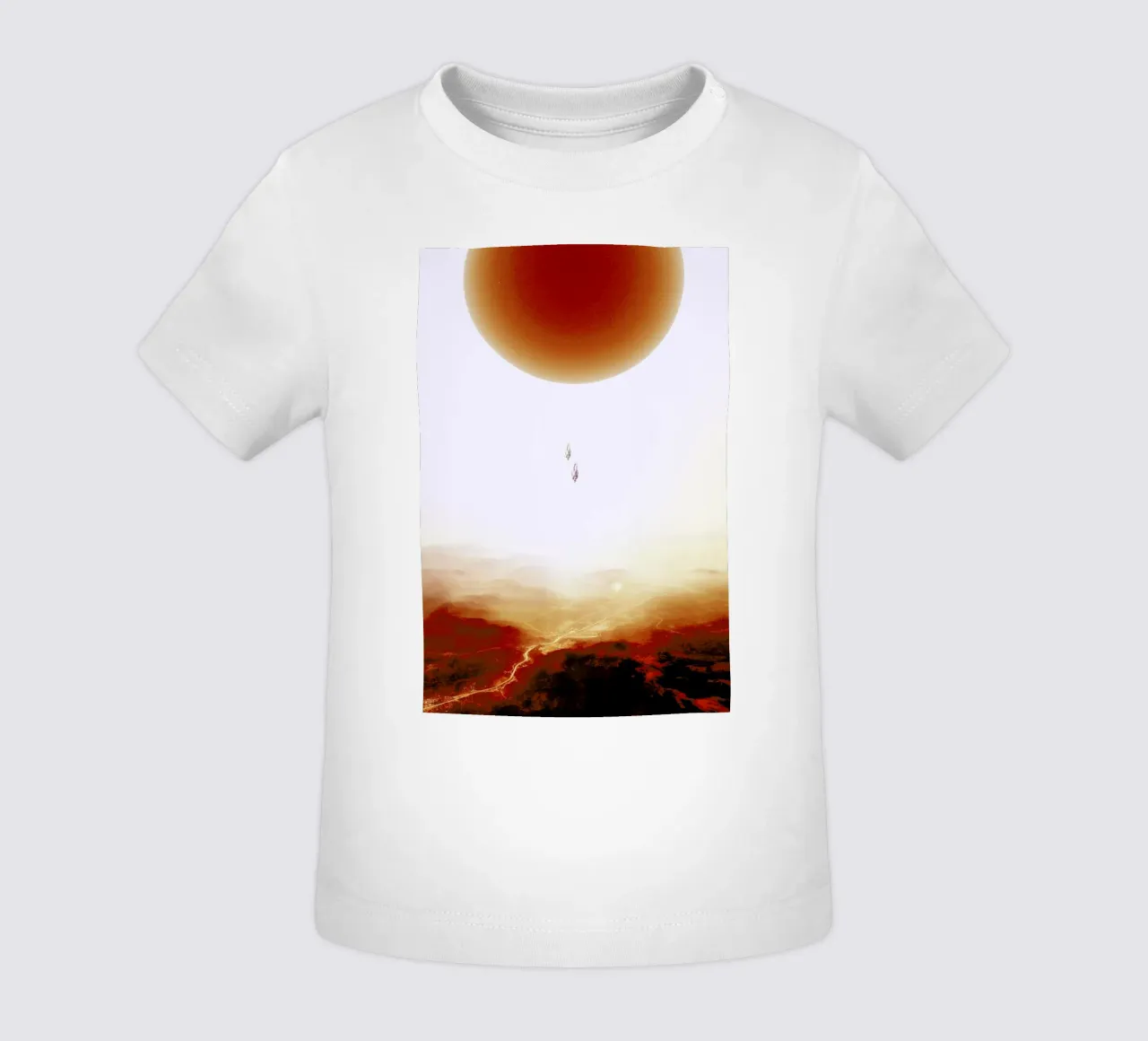 Descent of two skydivers over an alien red desert planet maglietta neonato da Stoian Hitrov