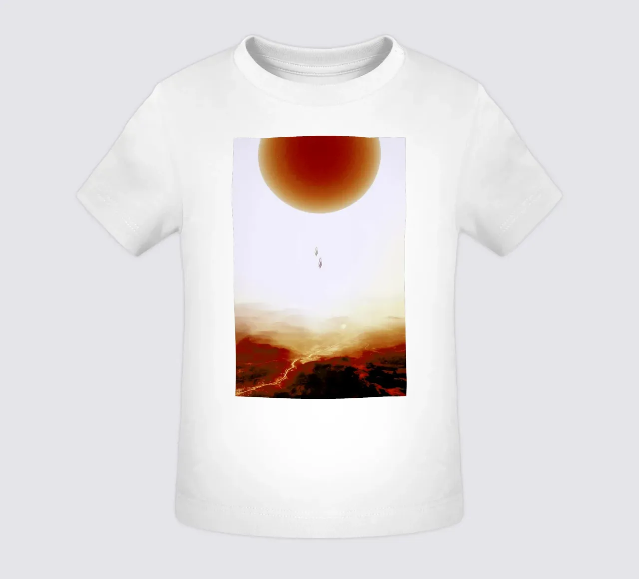 Descent of two skydivers over an alien red desert planet camiseta de bebé de Stoian Hitrov