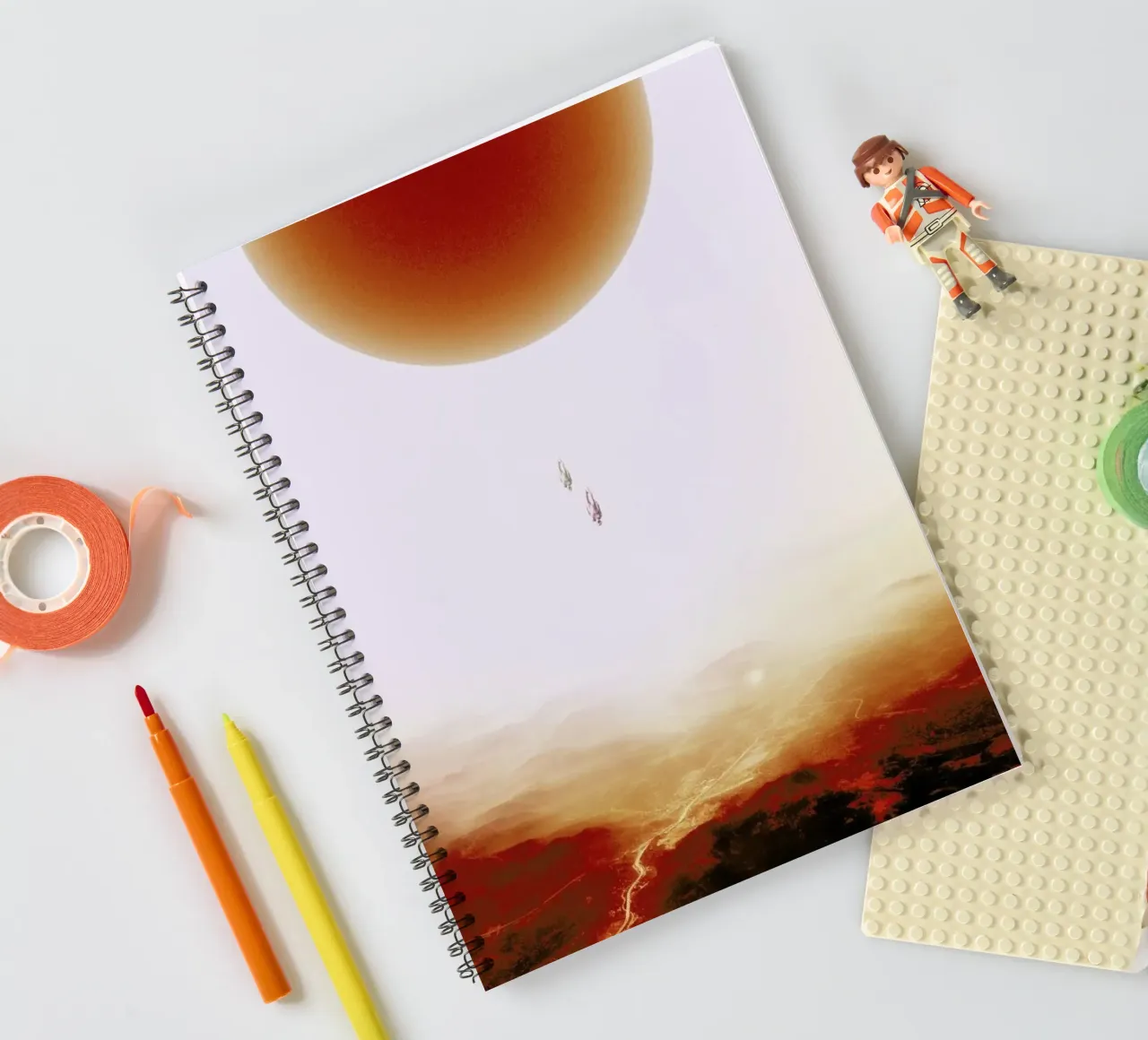Descent of two skydivers over an alien red desert planet diario ad anelli da Stoian Hitrov