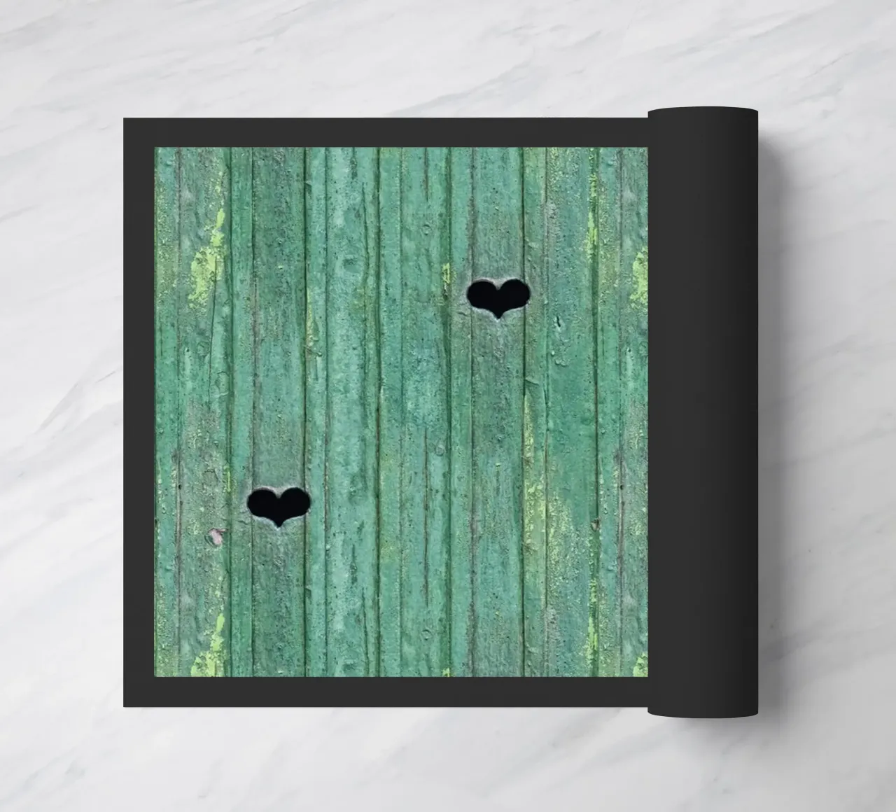 Un tocco d'amore rustico - Porta in legno con ritagli di cuore zerbino da Curious Collections by Marielle Leenders