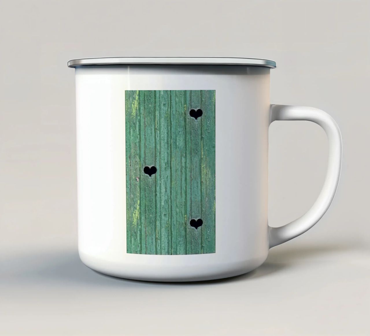 Un tocco d'amore rustico - Porta in legno con ritagli di cuore tazza in smalto da Curious Collections by Marielle Leenders