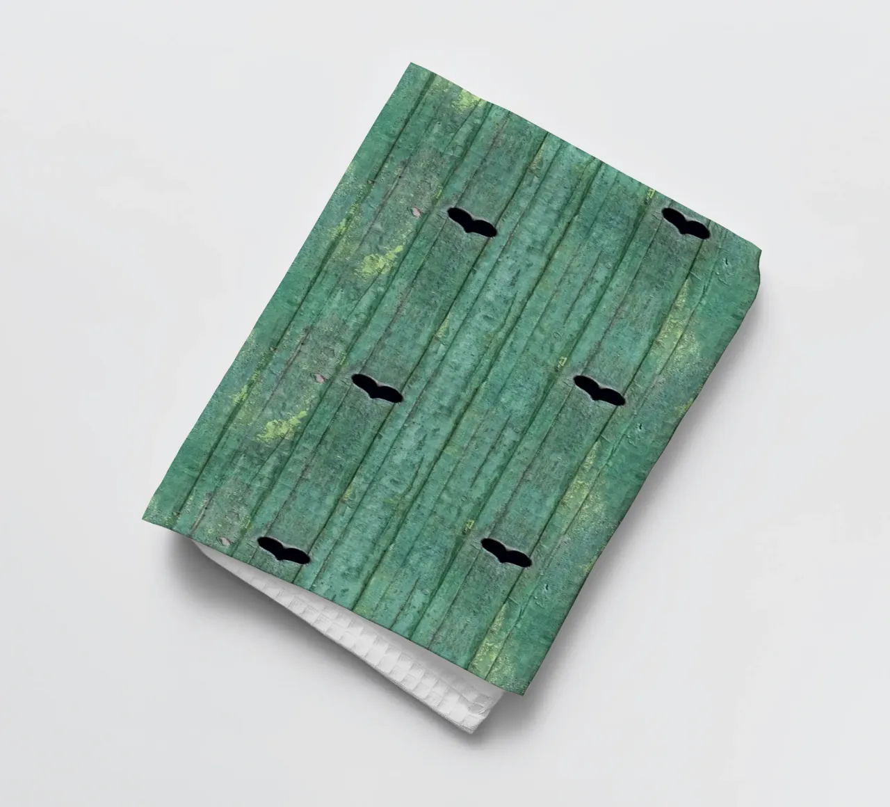 Une touche d'amour rustique - Porte en bois avec découpes en forme de cœur torchon de Curious Collections by Marielle Leenders