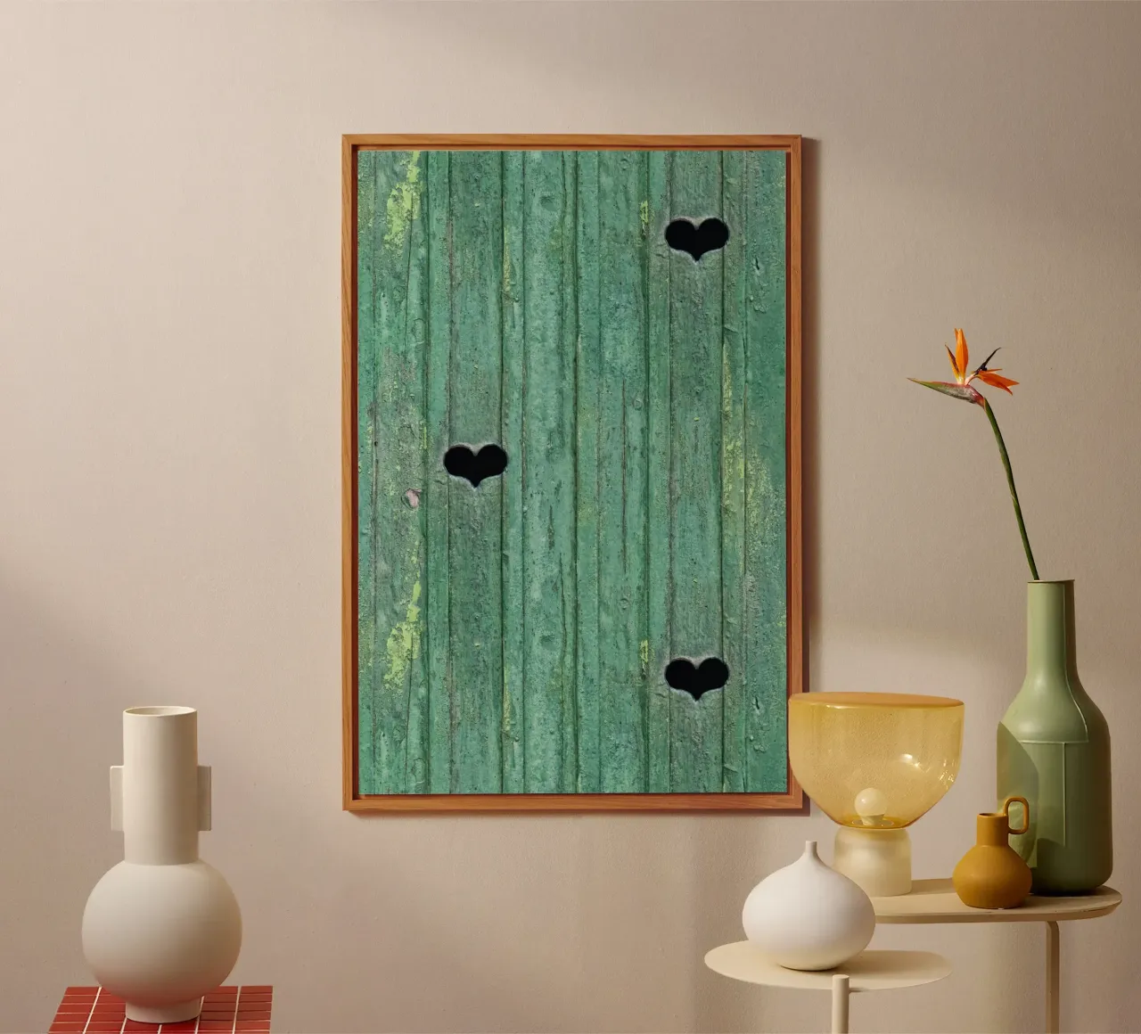 Un tocco d'amore rustico - Porta in legno con ritagli di cuore alluminio dibond da Curious Collections by Marielle Leenders