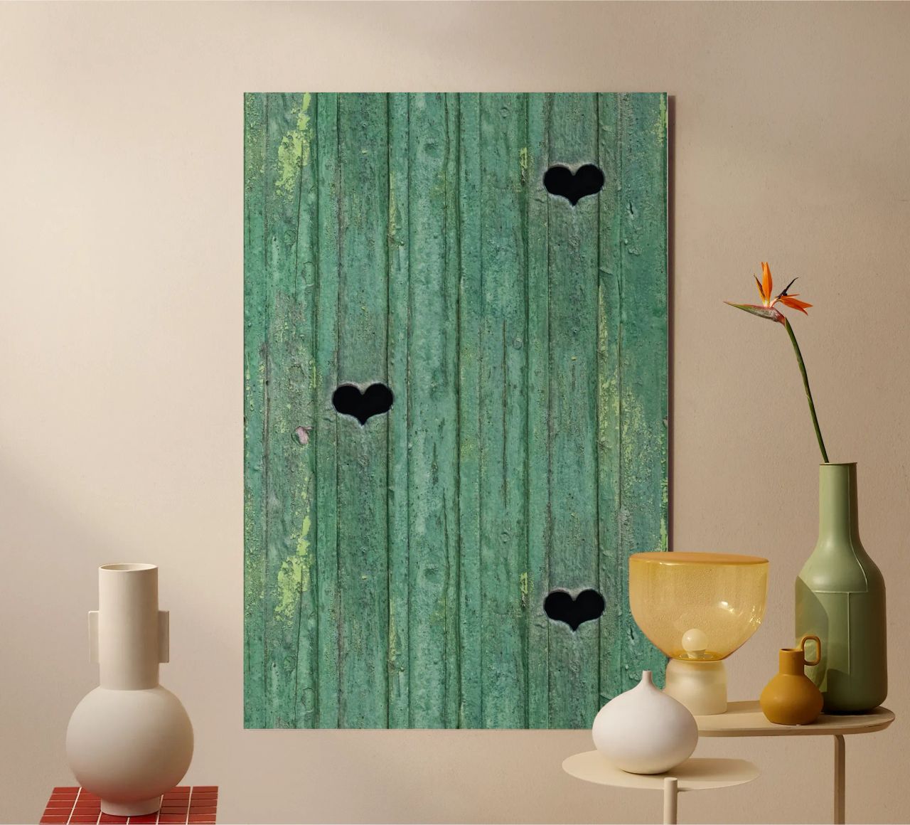 Un tocco d'amore rustico - Porta in legno con ritagli di cuore alluminio dibond da Curious Collections by Marielle Leenders