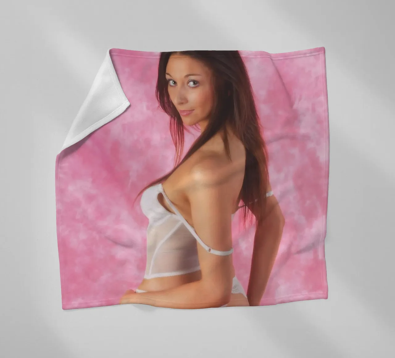 Biancheria intima bianca coperta in pile da Dave Hare Photography