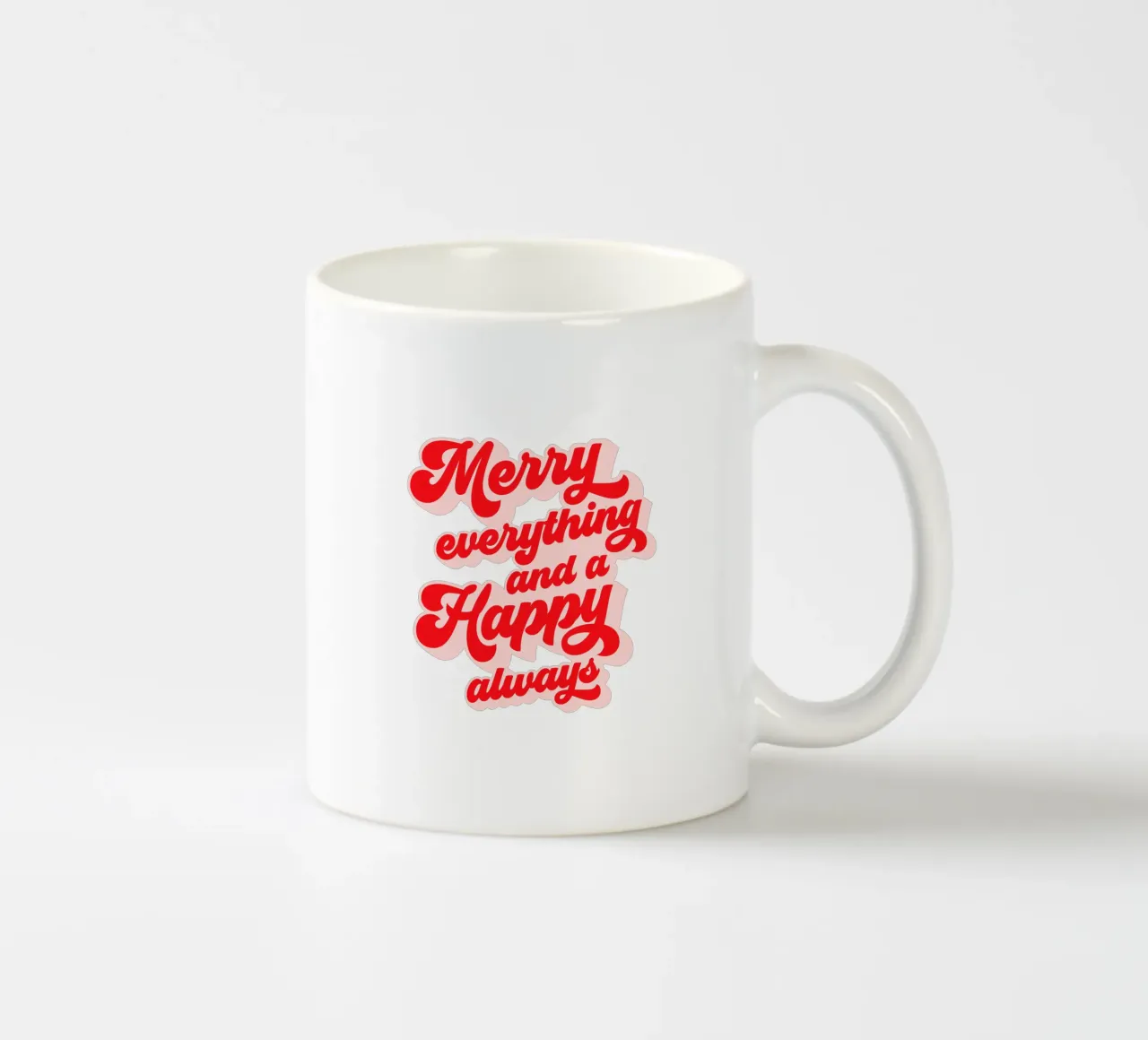 Retro Holiday Greetings 'MERRY EVERYTHING' Red on White tazza in ceramica da Dominique Vari Words