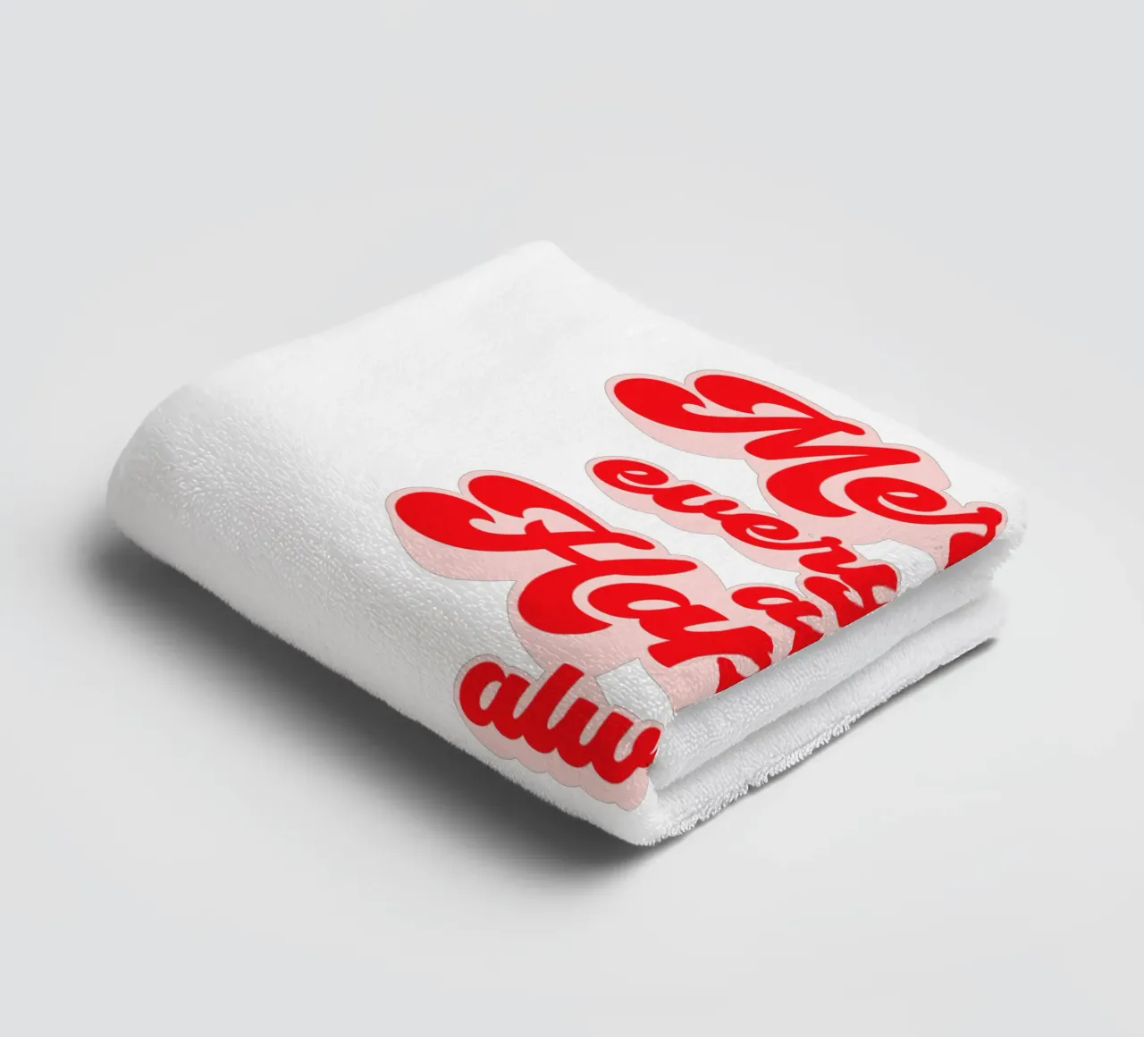 Retro Holiday Greetings 'MERRY EVERYTHING' Red on White asciugamano da bagno da Dominique Vari Words