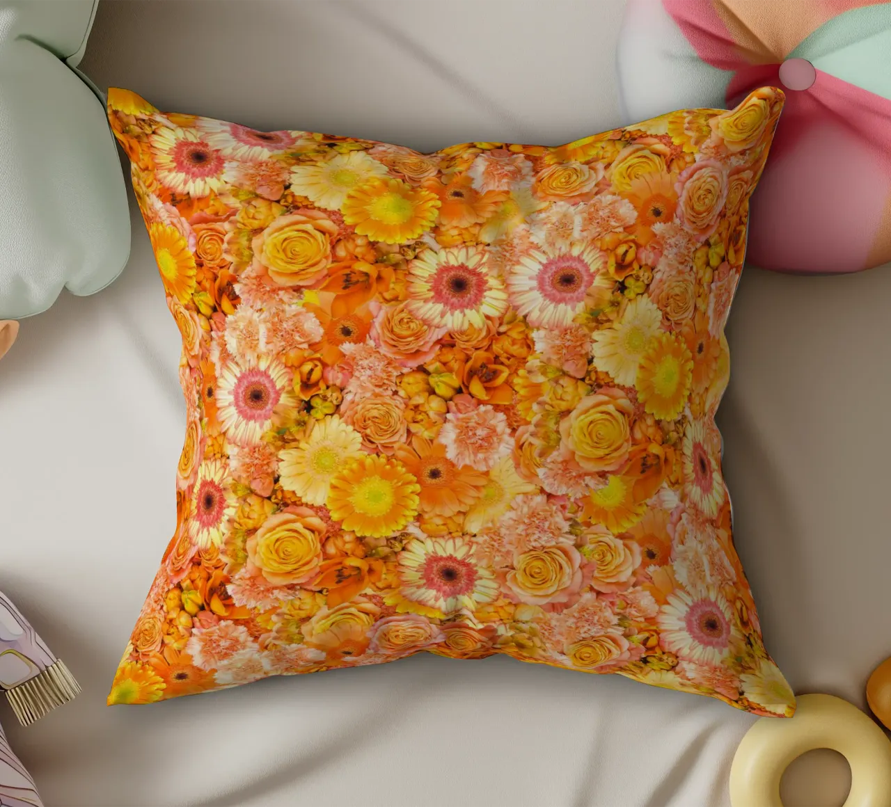 Un mare di arancione - Fiori in piena fioritura cuscino da Curious Collections by Marielle Leenders