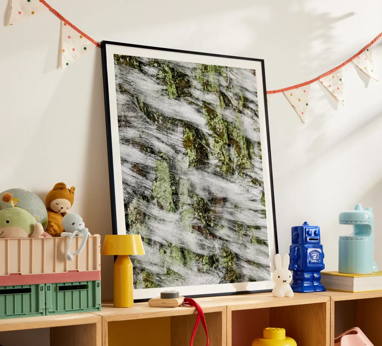 Design di muschio invernale: la natura incontra l'arte poster con telaio in legno da Whole©