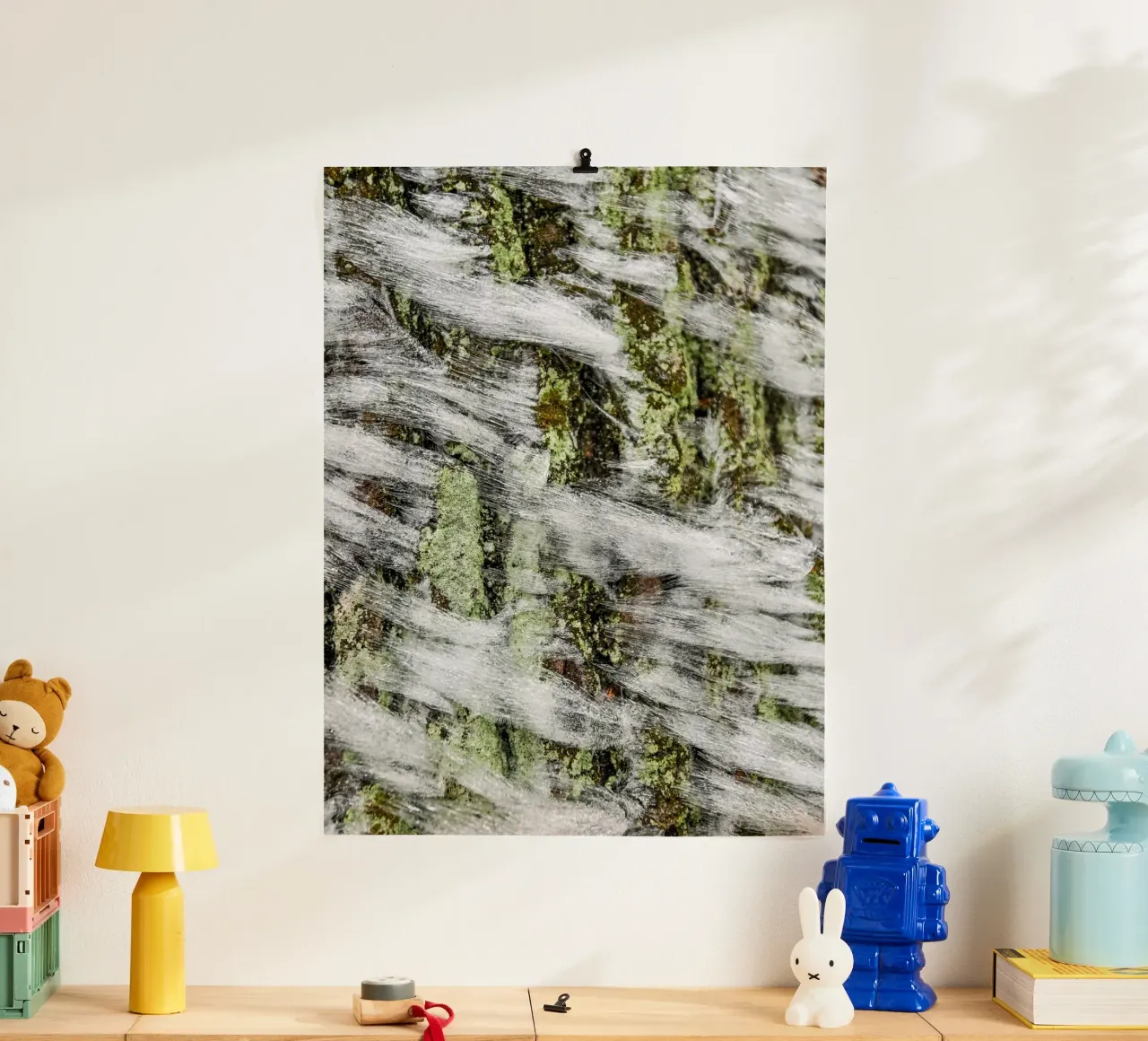 Design di muschio invernale: la natura incontra l'arte poster con telaio in legno da Whole©