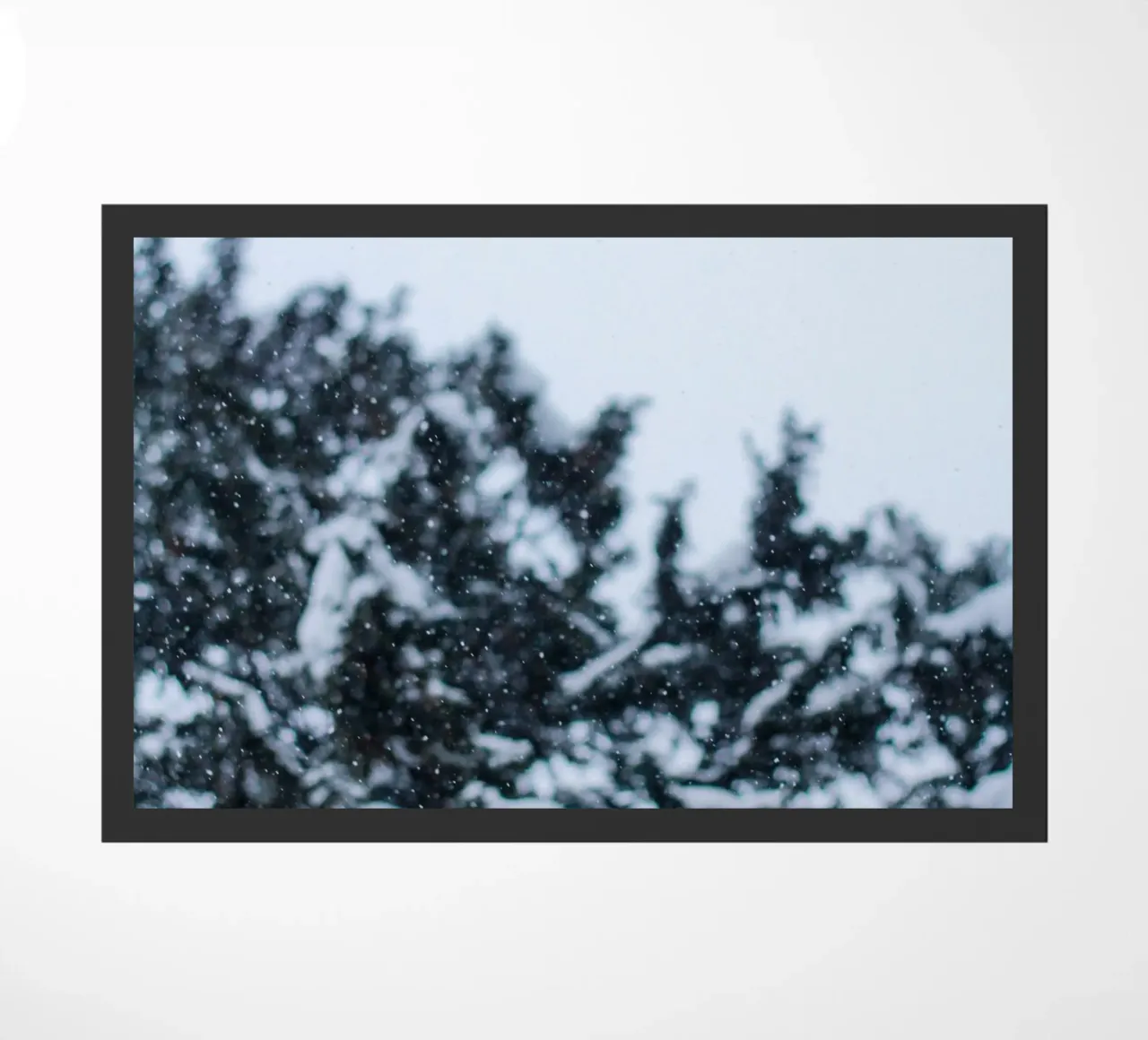 Silenzio d'inverno - fiocchi di neve nella foresta zerbino da Whole©