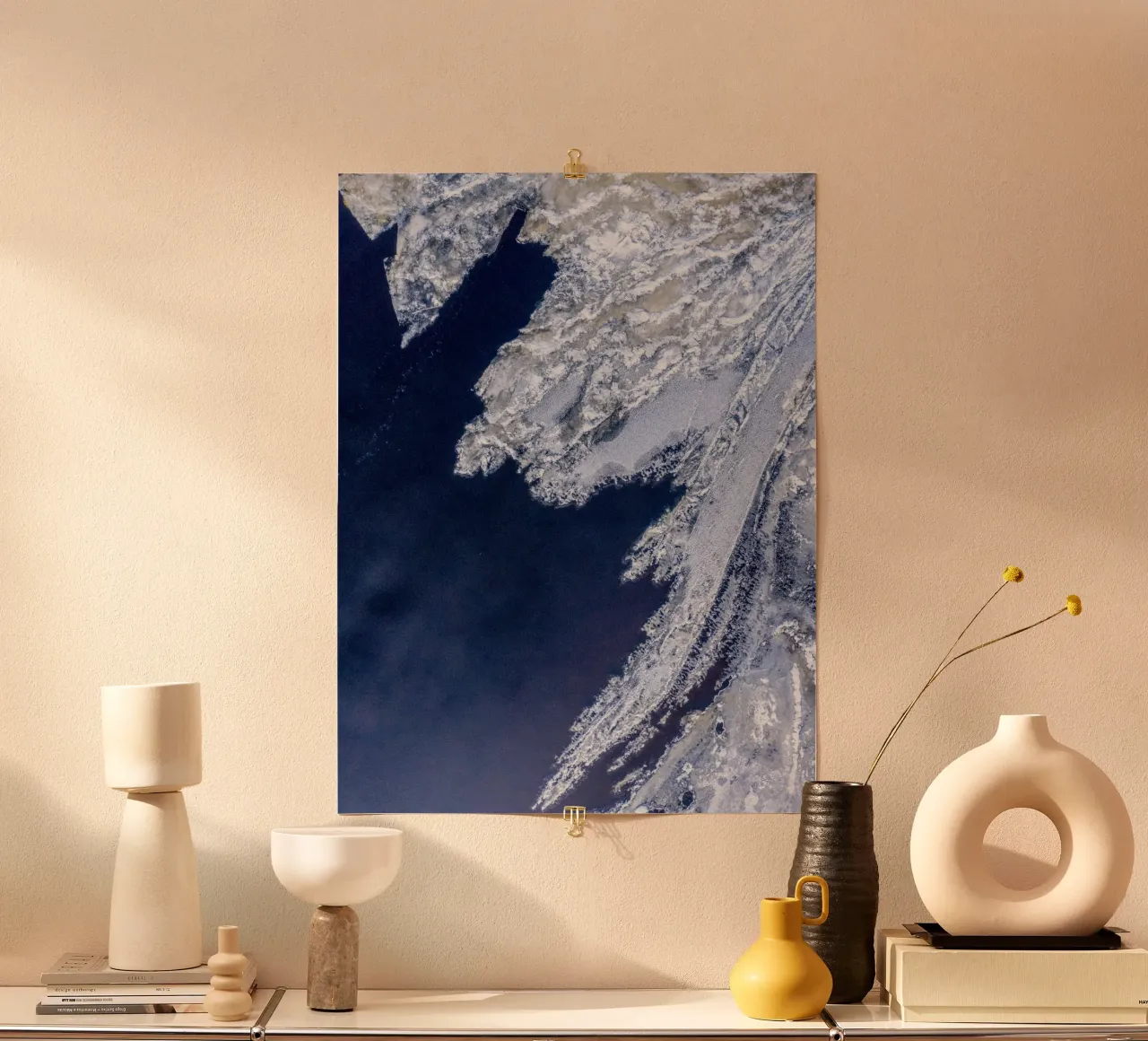 IJsformaties - Abstract winterlandschap poster met kunststof frame van Whole©