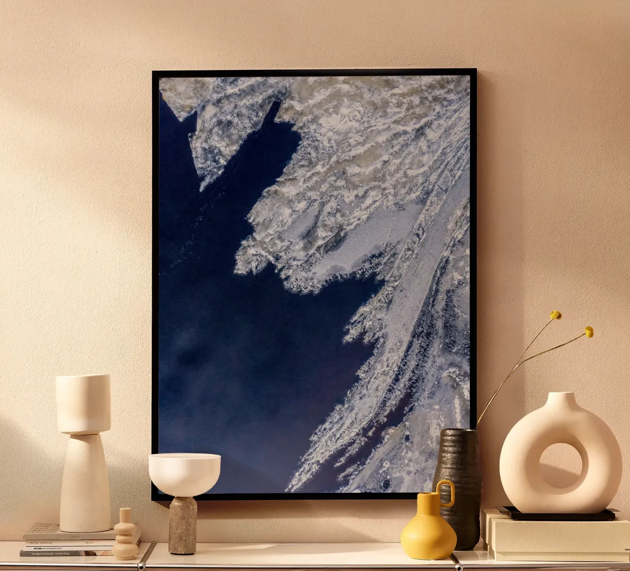 IJsformaties - Abstract winterlandschap poster met kunststof frame van Whole©