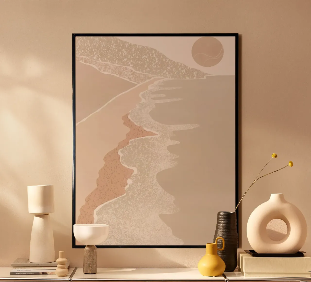 Scena di spiaggia pastello con sole stilizzato poster da Melloi Art Print