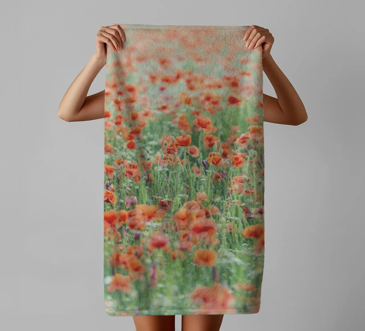 Fields of Red - Eine Liebesgeschichte in Mohnblumen geschrieben Handtuch von Curious Collections by Marielle Leenders