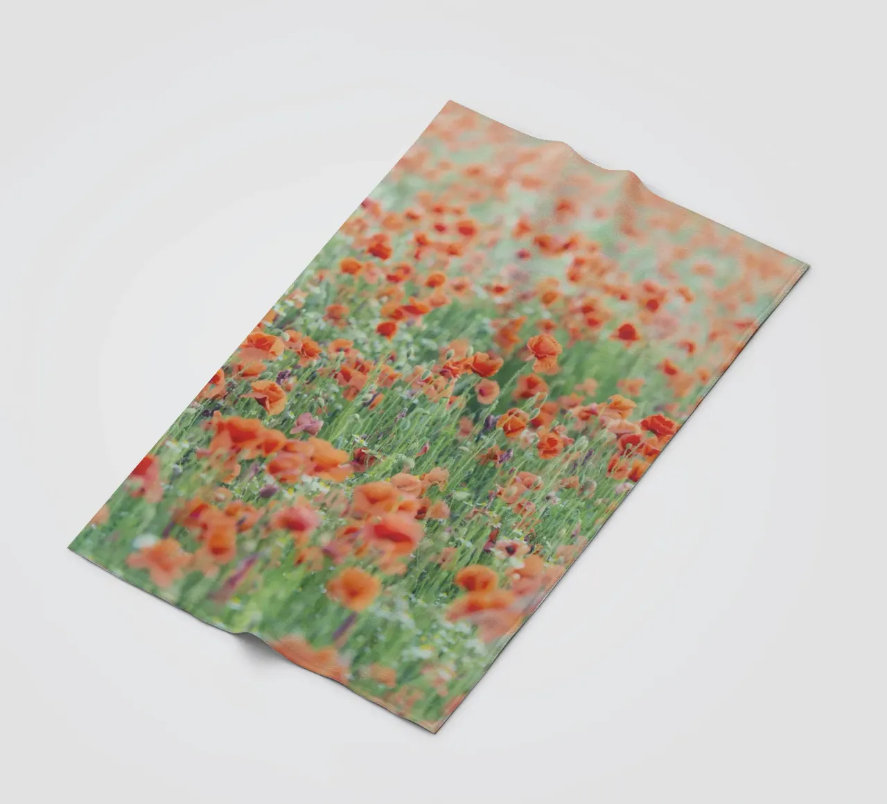 Fields of Red - Eine Liebesgeschichte in Mohnblumen geschrieben Fleecedecke von Curious Collections by Marielle Leenders