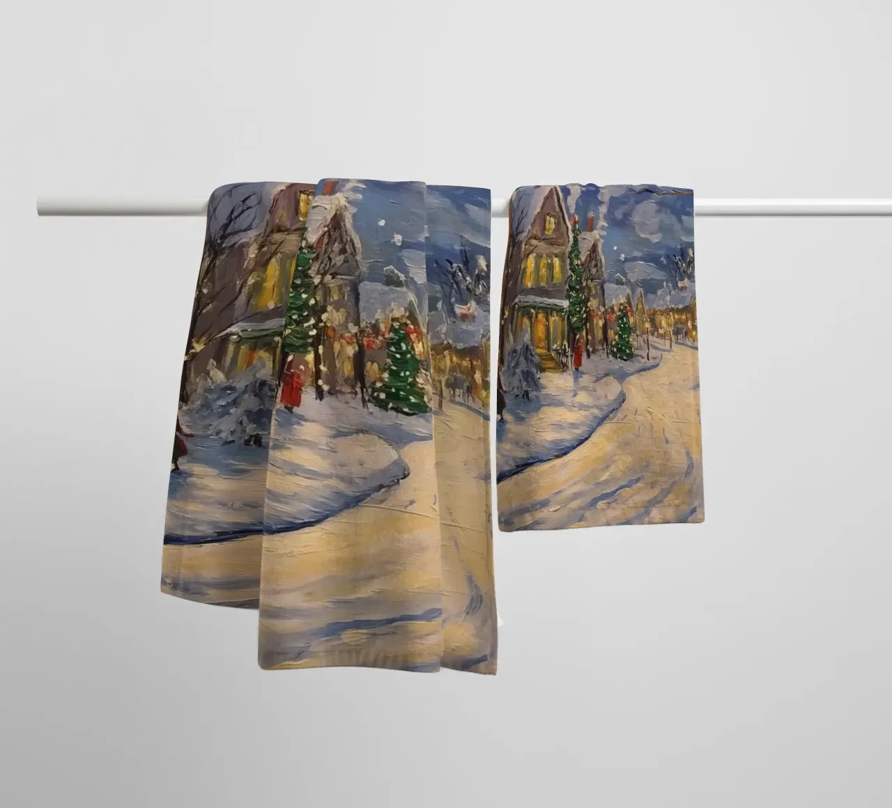 Città innevata nella notte di Natale asciugamano da bagno da Melloi Art Print