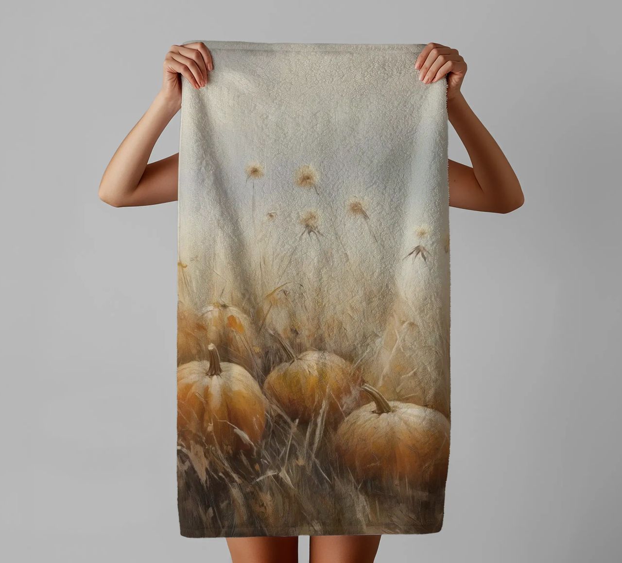 Zucche in un campo d'autunno asciugamano da bagno da Melloi Art Print