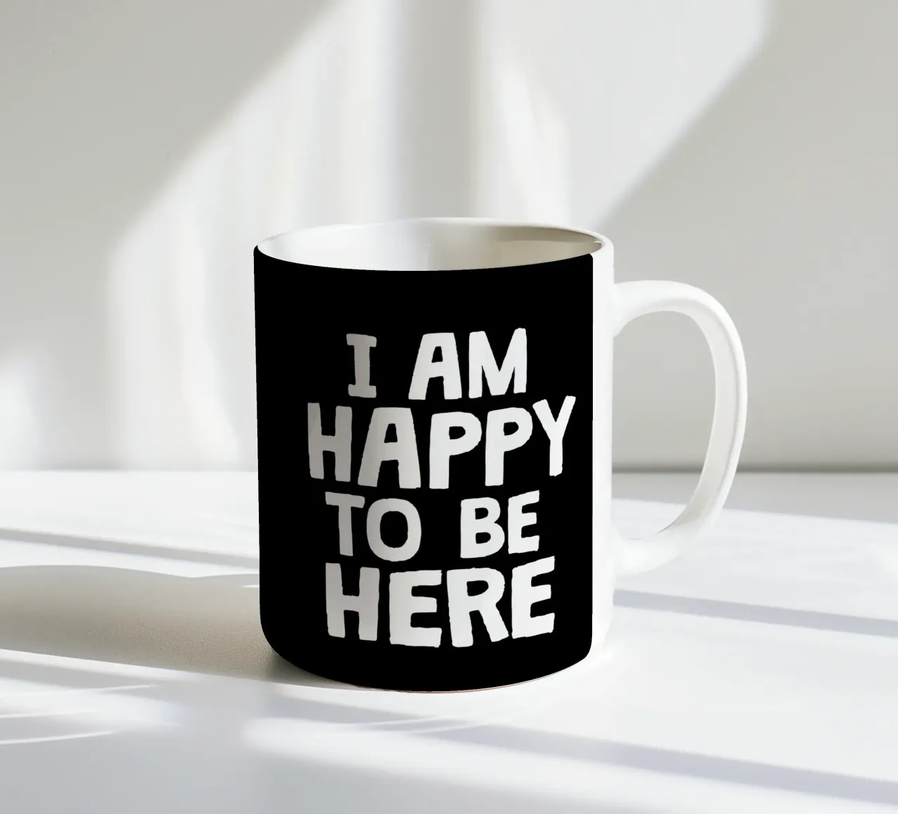 I am happy to be here tazza in ceramica da happieeagle