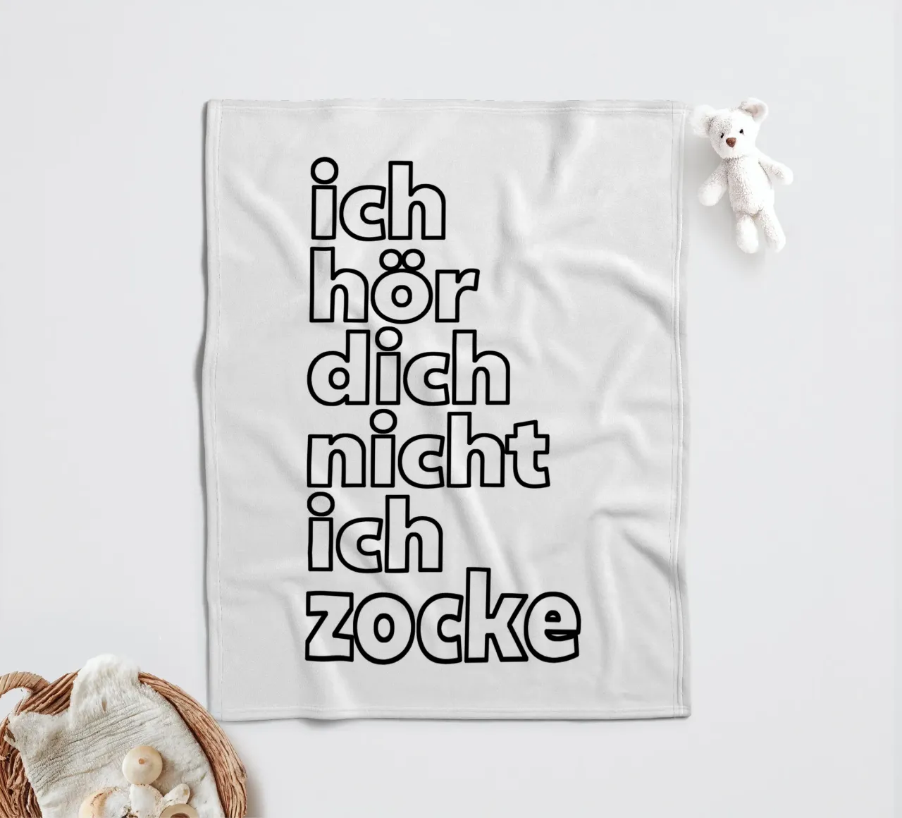 Ich hör dich nicht ich zocke fleece blanket by BAINAI QUOTES