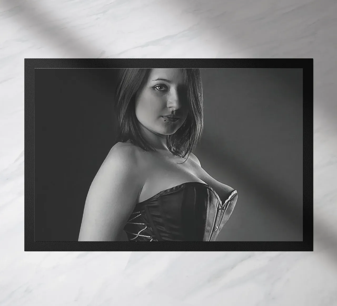 Alyona in a corset Mono zerbino da Dave Hare Photography