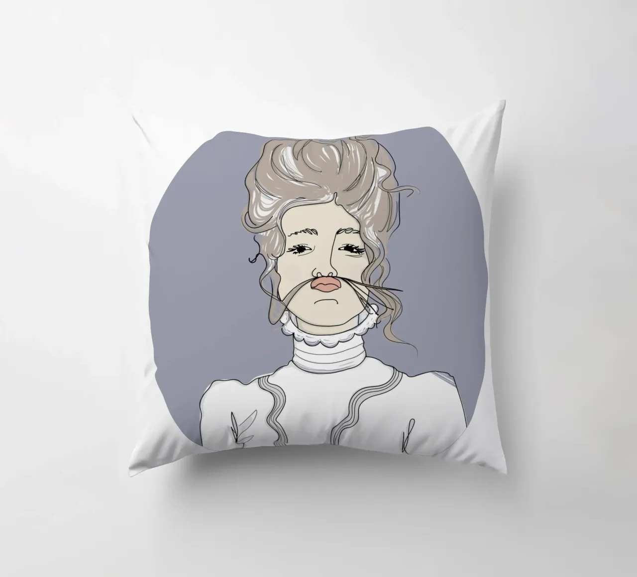 Victorian Vivvi decorative cushion by Christina Heitmann