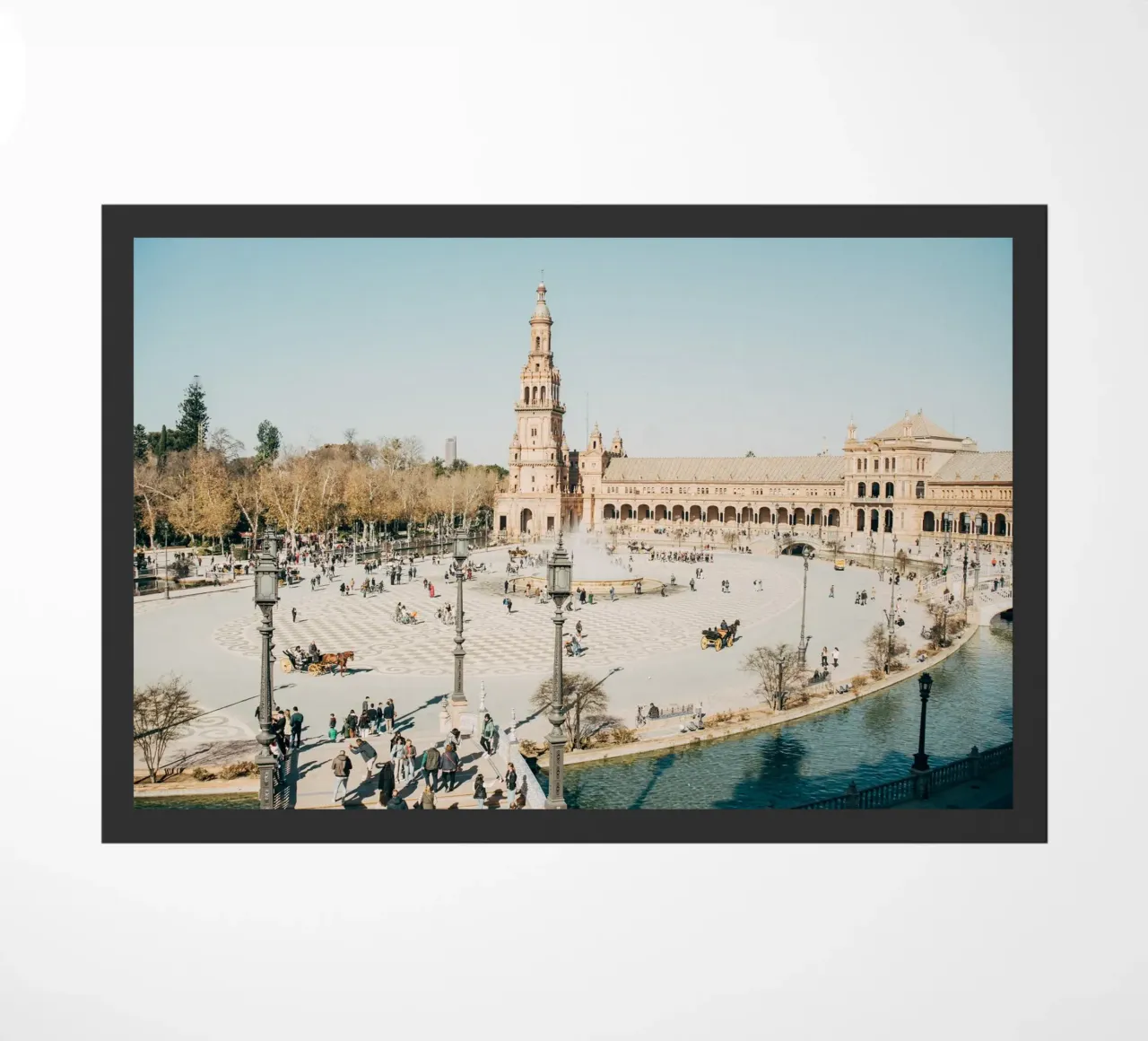 Plaza de Espana in Sevilla Fußmatte von patiphotography