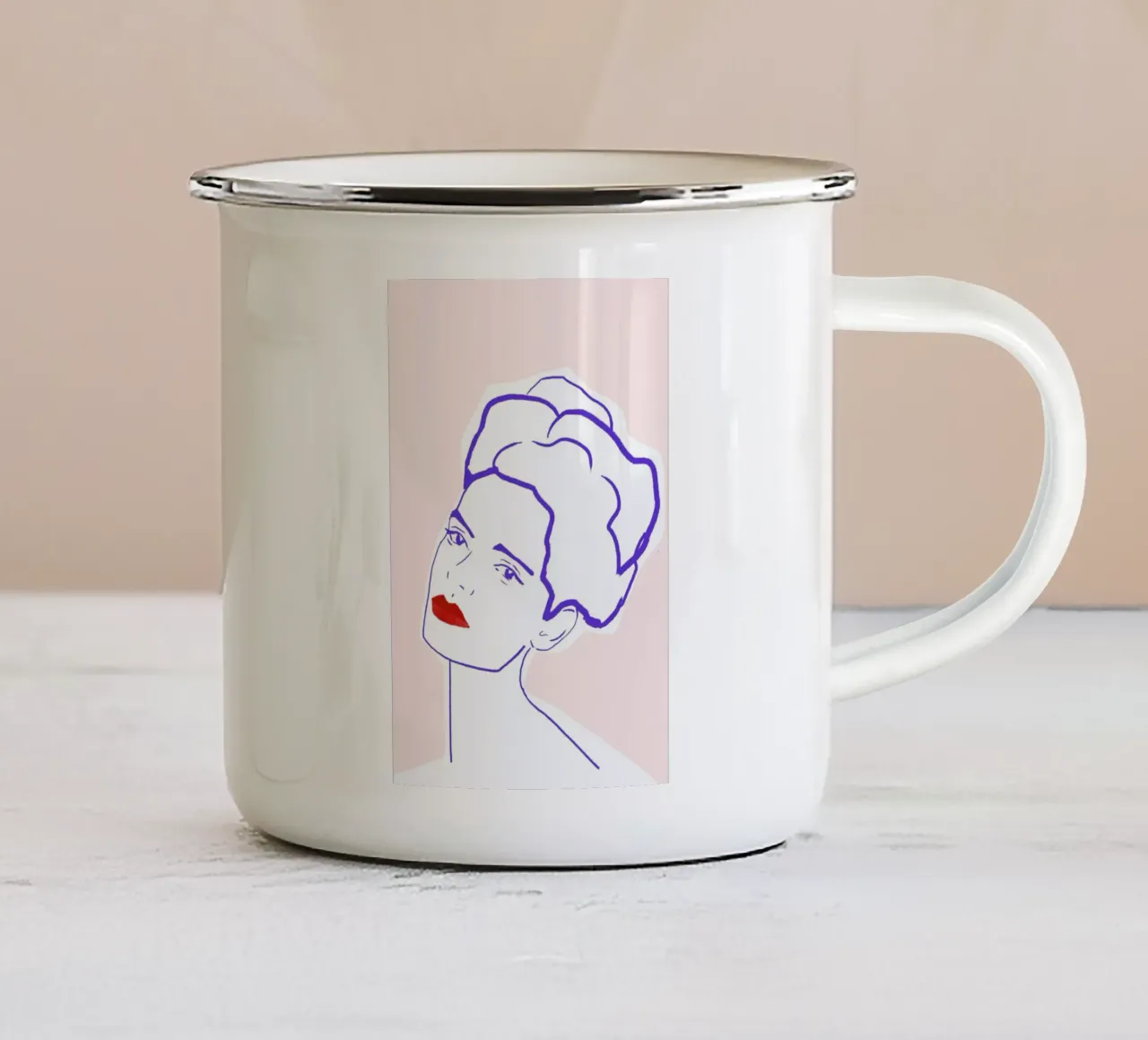 Girl With Red Lips tazza in smalto da Niina Pechkovskaya
