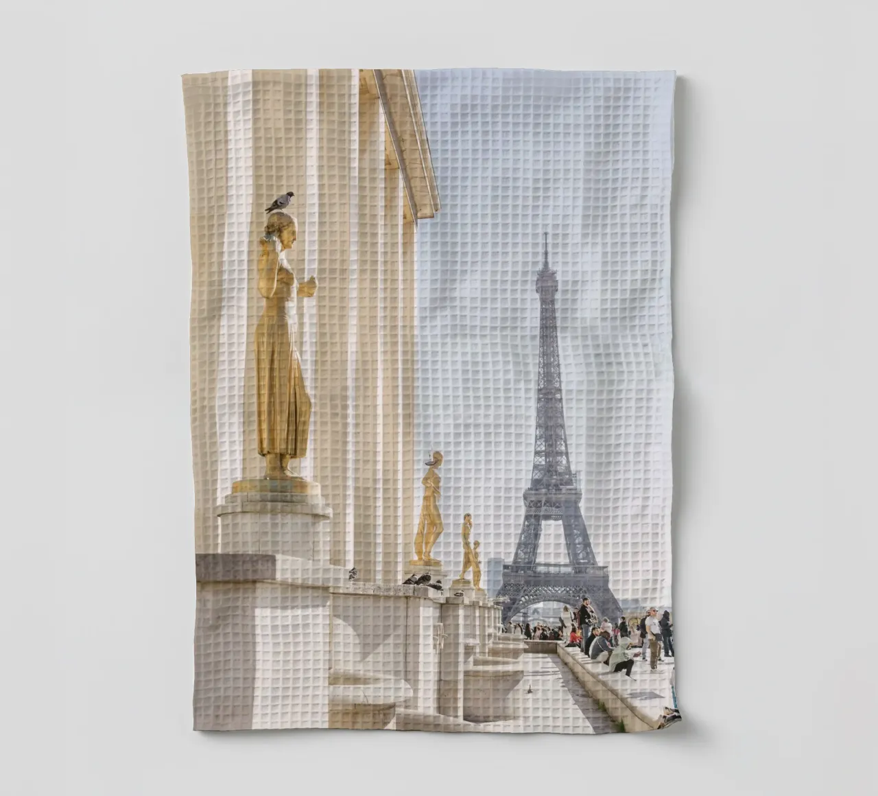 Golde Eiffel Tower torchon de patiphotography