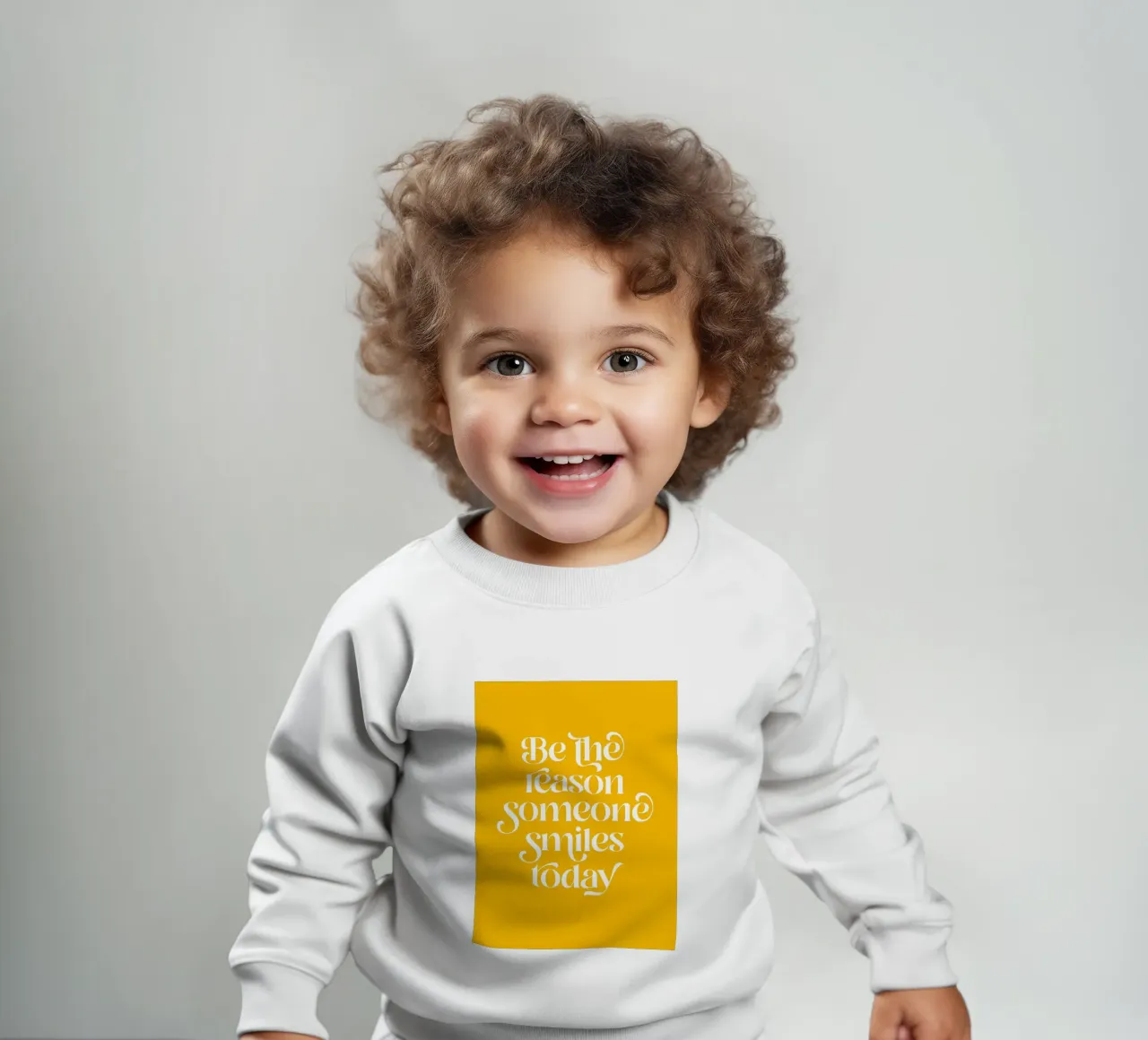 Soyez la raison pour laquelle quelqu'un sourit - mots positifs jaune vif sweat pour bébé de Dominique Vari Words