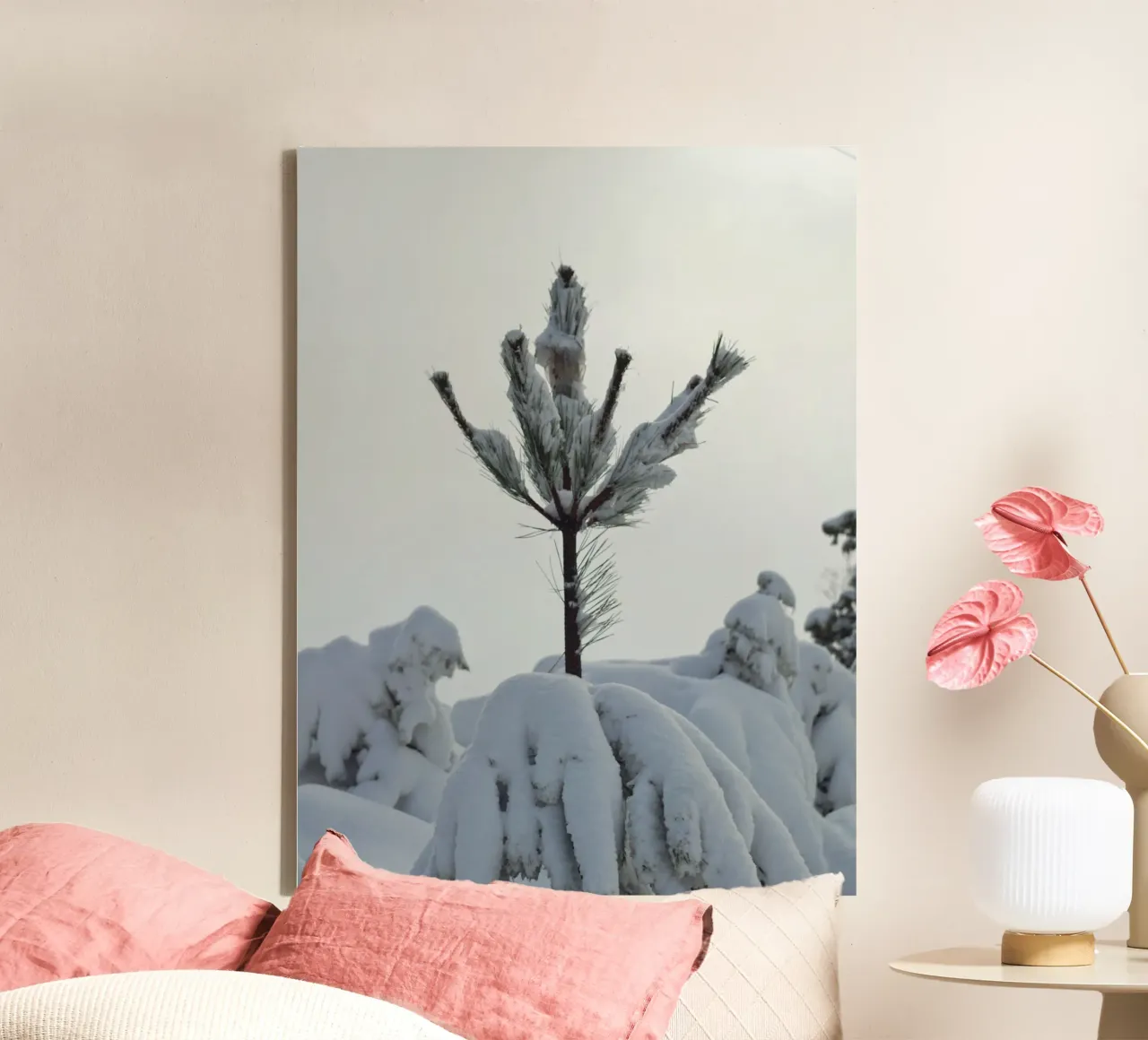 Winterontwerp met besneeuwde dennen canvas met Baklijst van Whole©