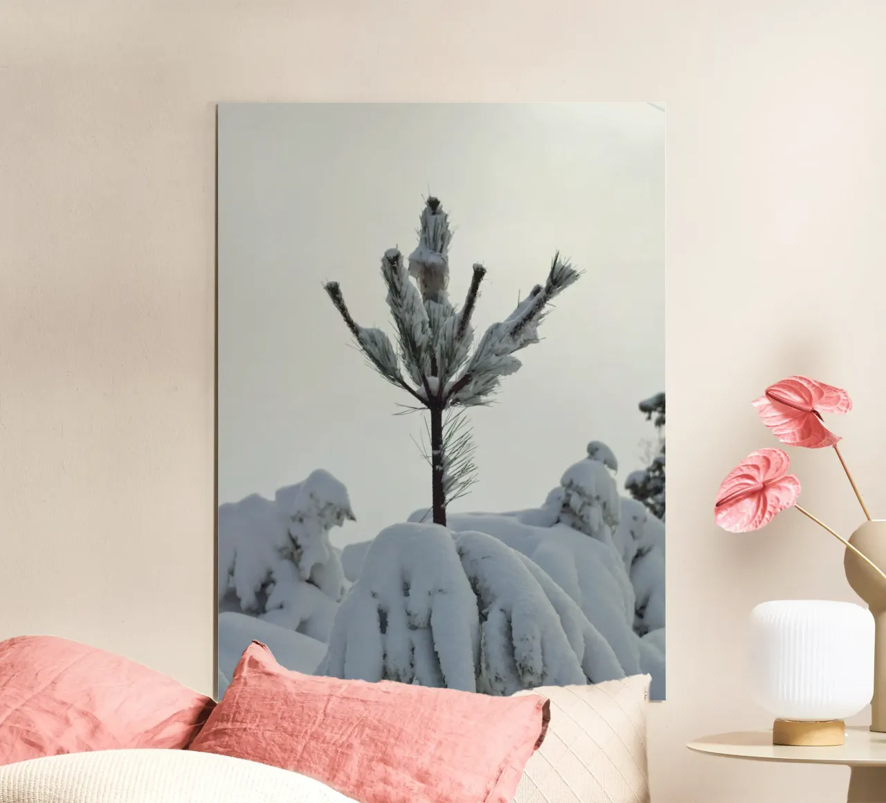 Schneebedeckte Kiefer Winterdesign Poster mit Aluminium Rahmen von Whole©