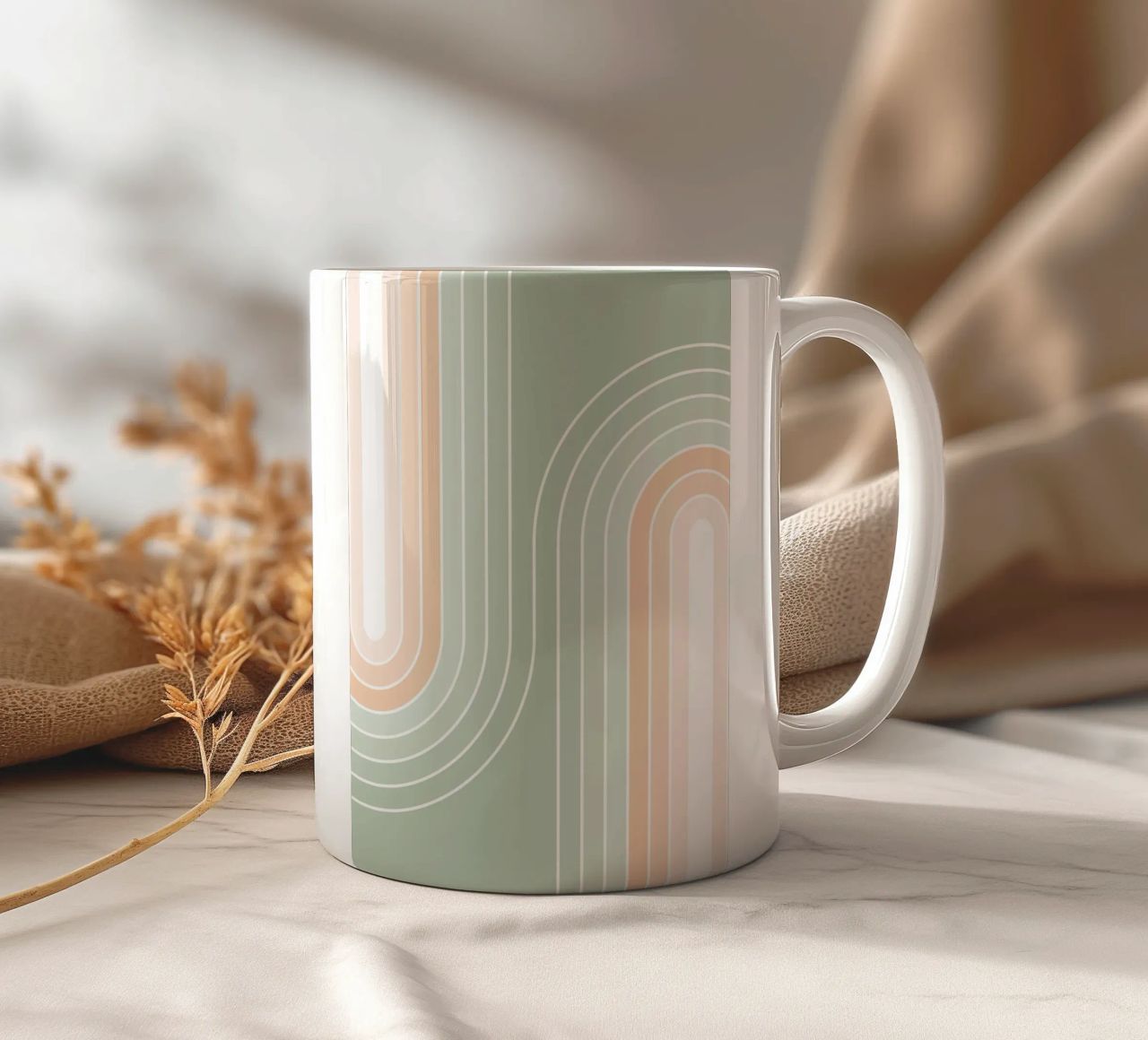 Doppio arcobaleno retrò - Verde salvia pastello e pesca fuzz tazza in ceramica da Dominique Vari Abstract