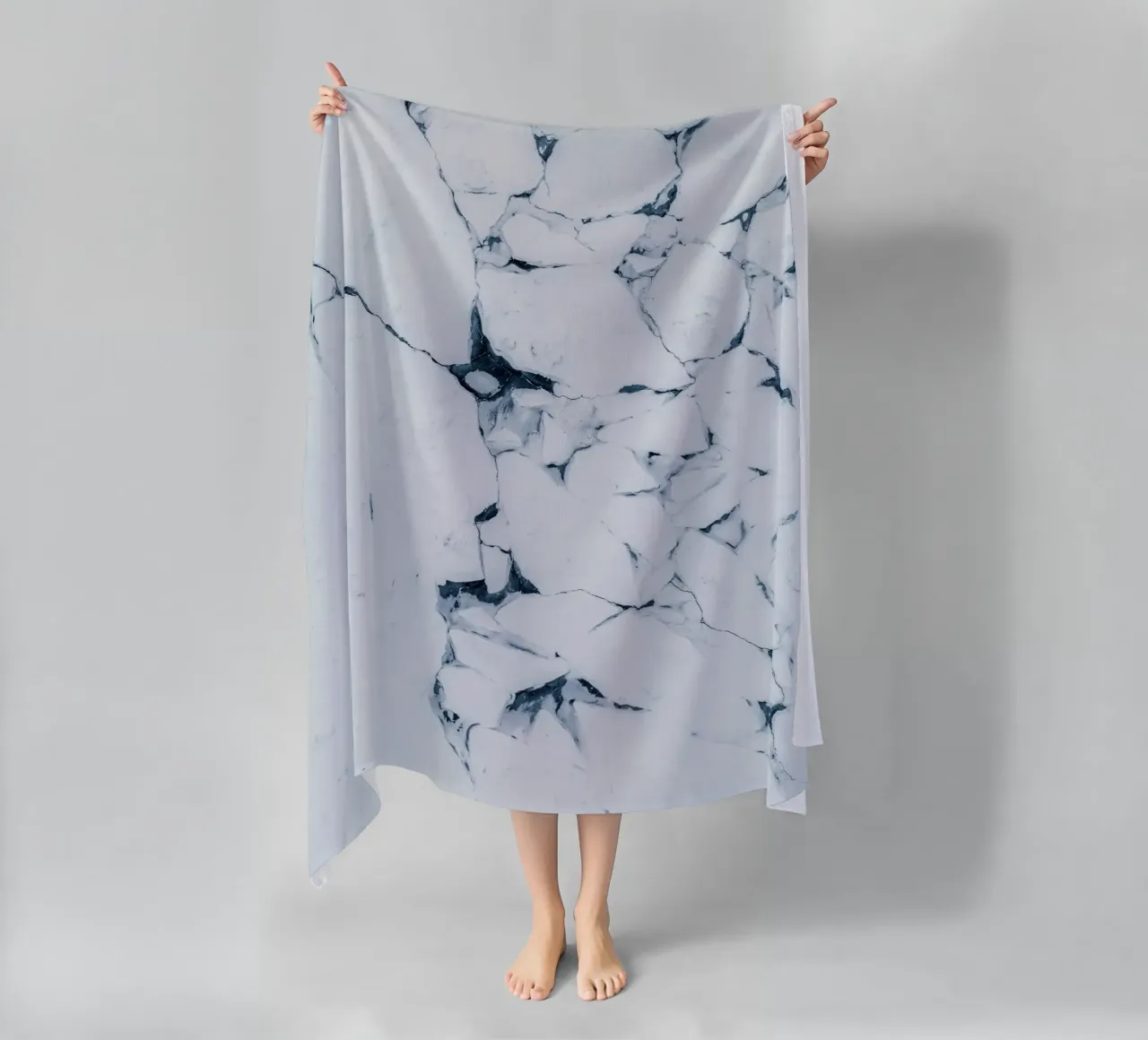 Design abstrait de glace motif hiver serviette de plage de Whole©