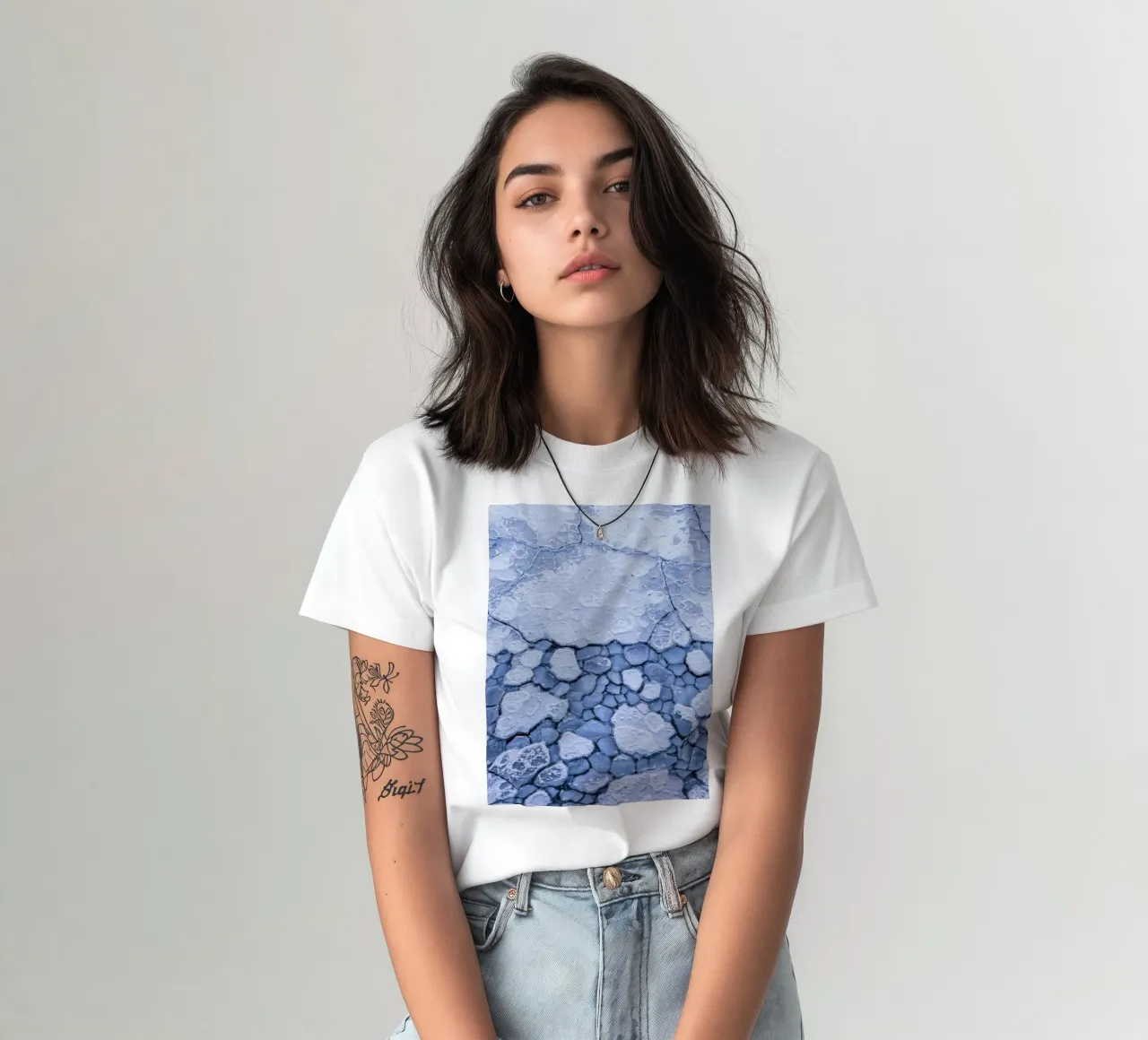 Mosaico di ghiaccio - Strutture geometriche invernali t-shirt da Whole©