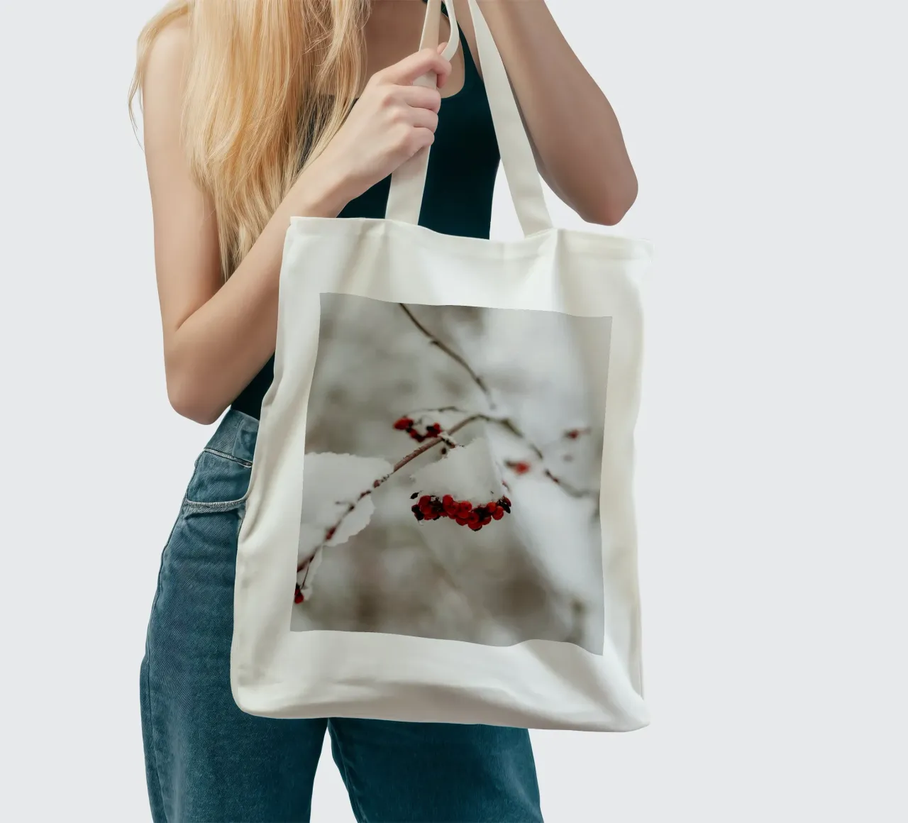 Bacche rosse nella neve borsa in juta da Whole©