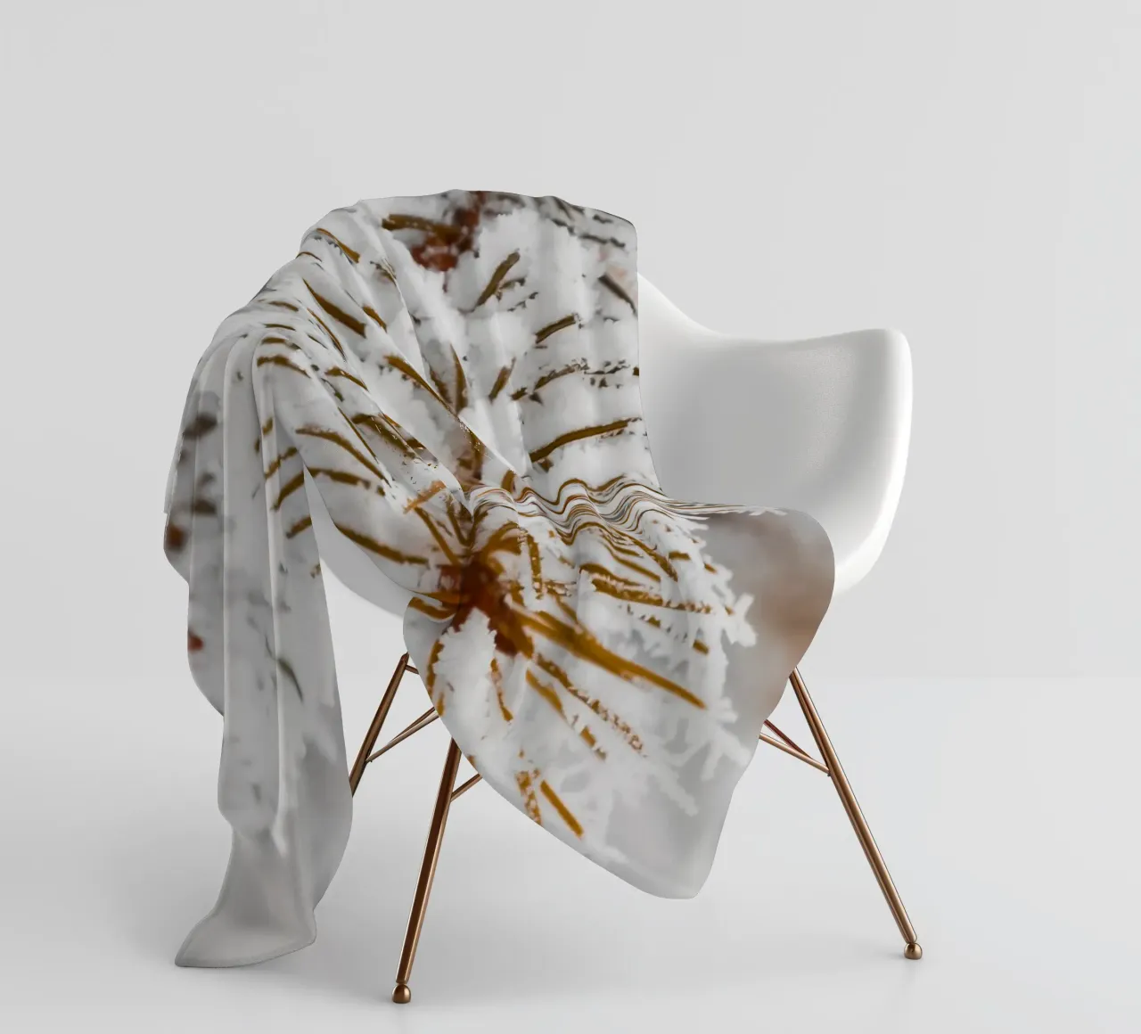 Design con rami di abete innevati coperta in pile da Whole©