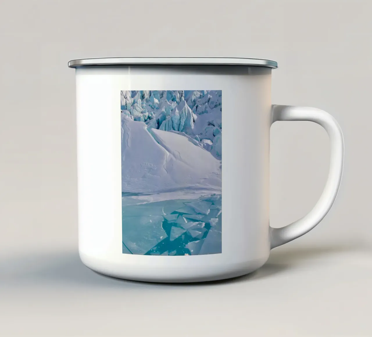 Gletsjerlandschap met ijsdetails emaille mok van Whole©