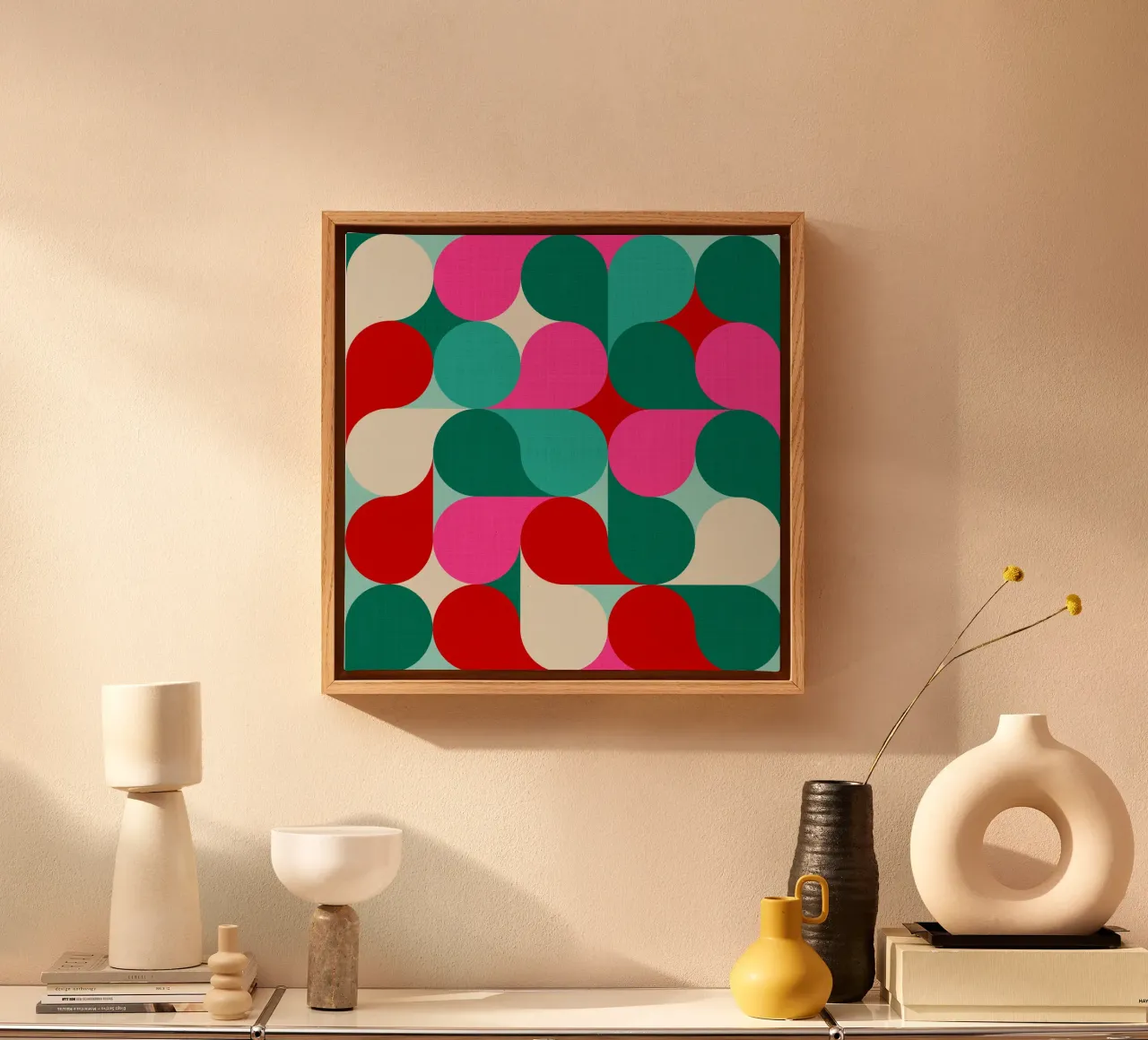 Retro Geometric Christmas Drop Pattern - Pink Teal Red Green lienzo con Marco flotante de Dominique Vari Abstract