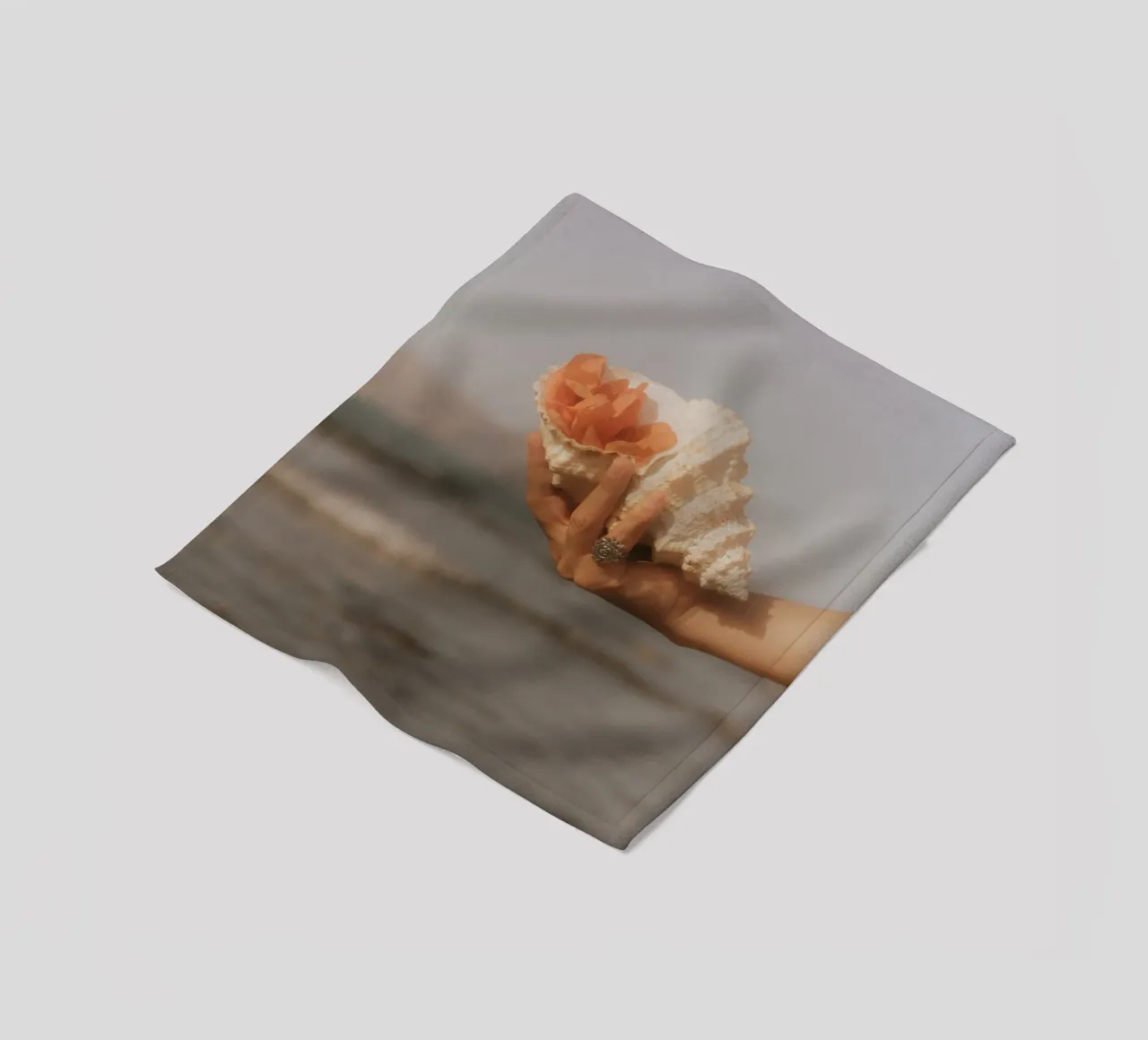 Shell in Bloom coperta in pile da dharmanadia