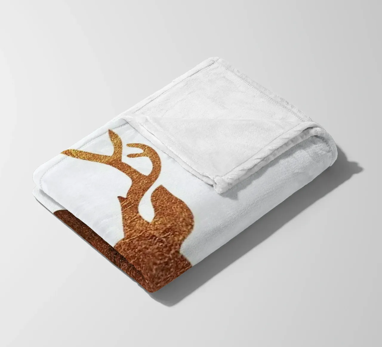 Hirsch Kupfer coperta in pile da XOXO Arte