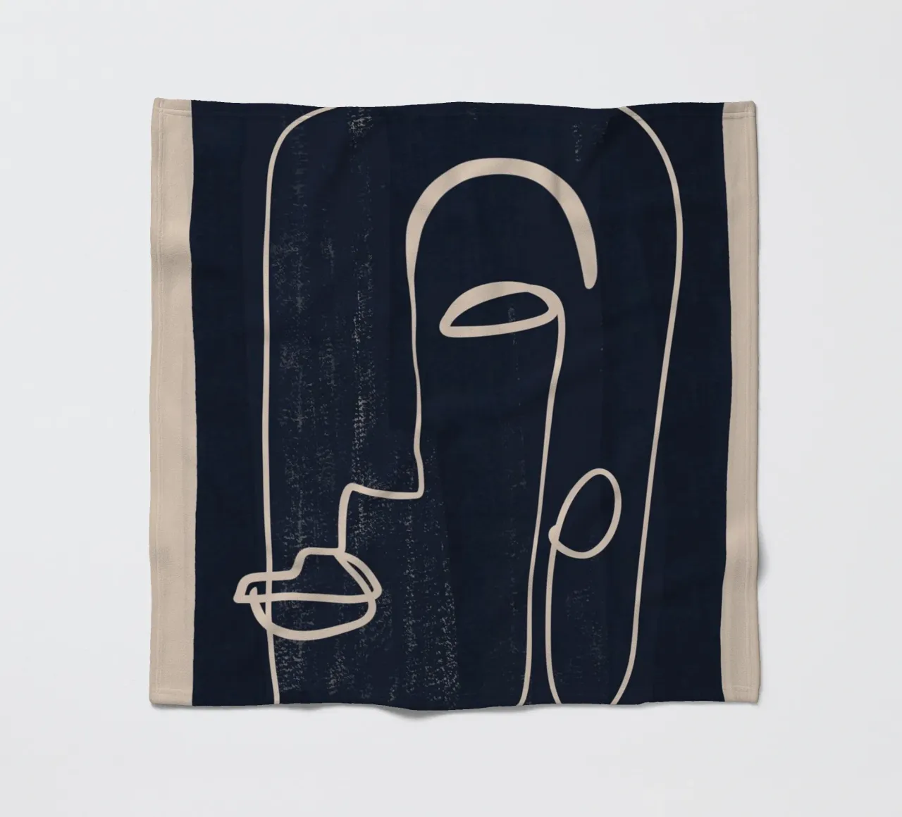 Abstraktes Gesicht 22 Fleecedecke von ThingDesign