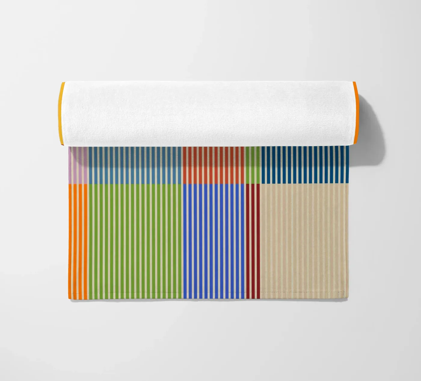 Colourful linear Bauhaus Patchwork lines Pattern 1 telo mare da Dominique Vari Abstract