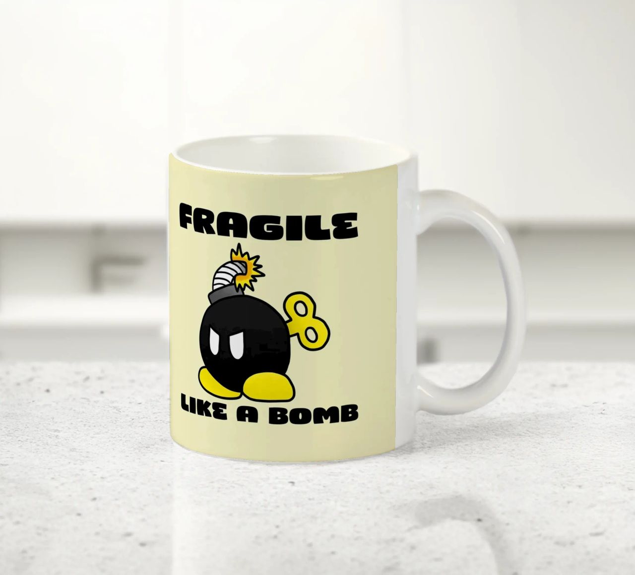 Fragile come una bomba tazza in ceramica da Loobs