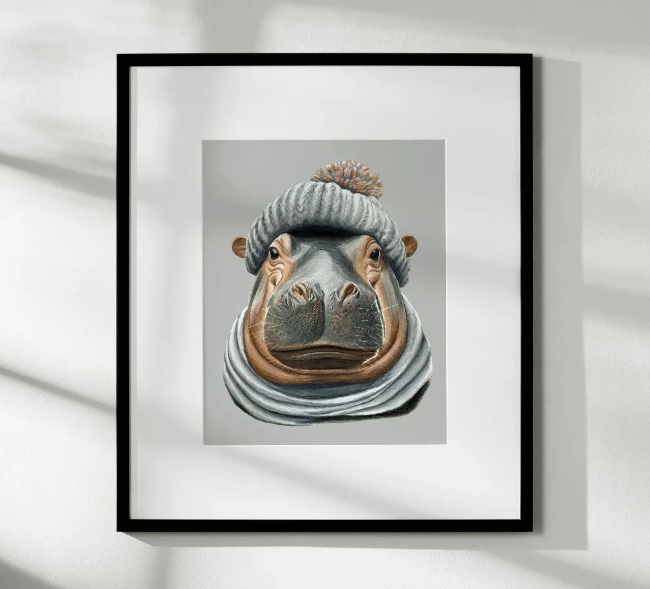 Ippopotamo con cappello a pompon poster con telaio in plastica da Graphit und Farbe