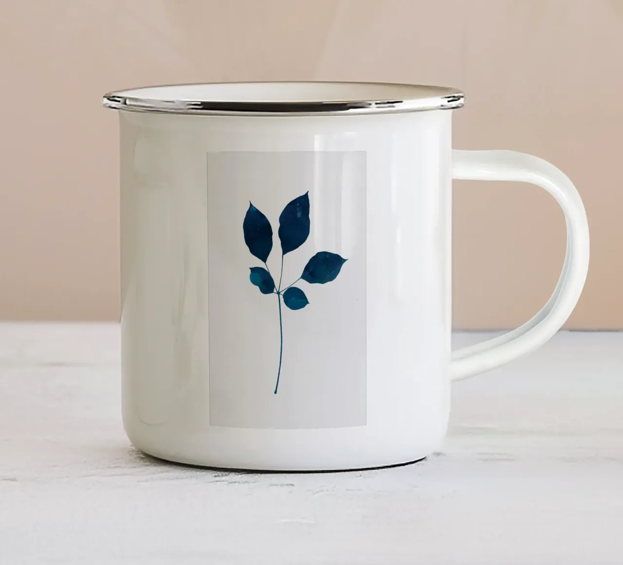 Arte botanica minimalista ad acquerello - Fogliame blu navy tazza in smalto da kookiepixel